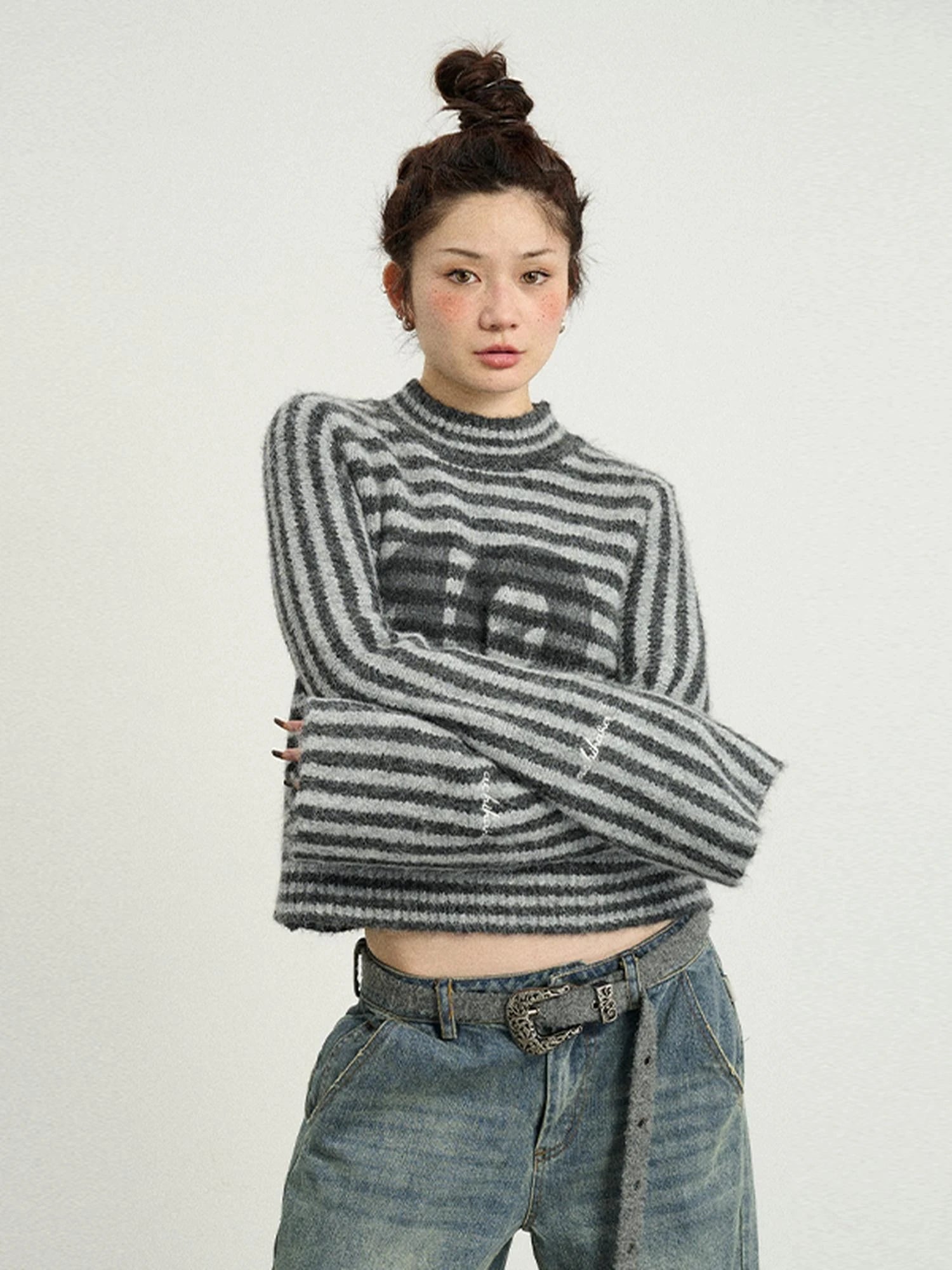 Dadaist Stripe Knit Sweater V-Neck T-Shirt Long-Sleeve