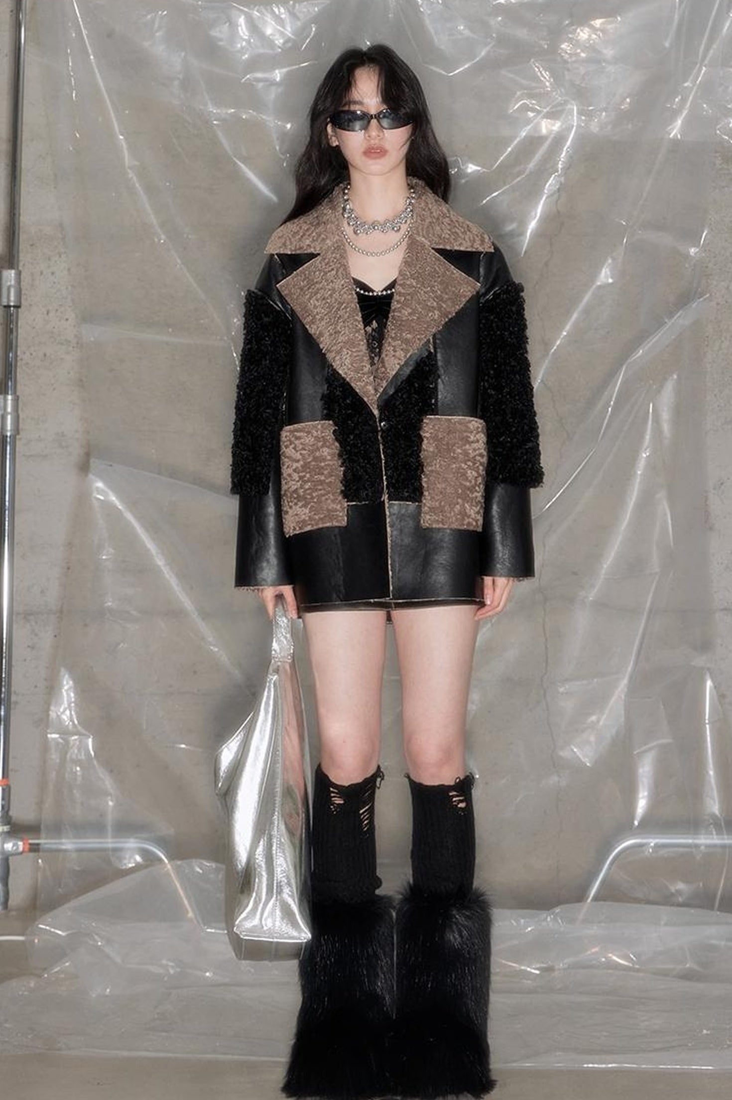 DIDDI MODA Black Faux Fur Trim V Neck Blazer Coat