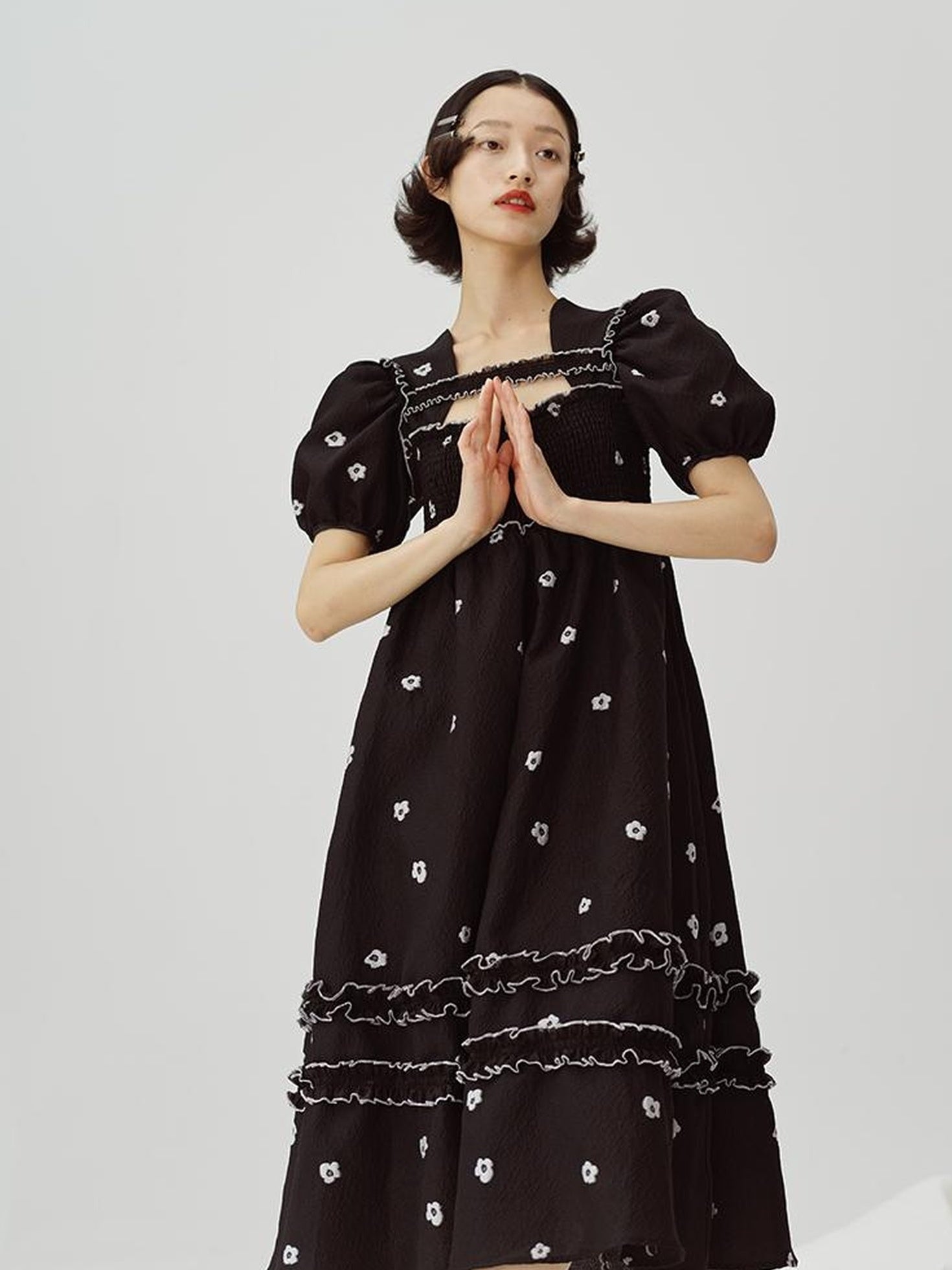 DIDDI MODA Black White Floral Smocked Babydoll Dress With Back Cutout