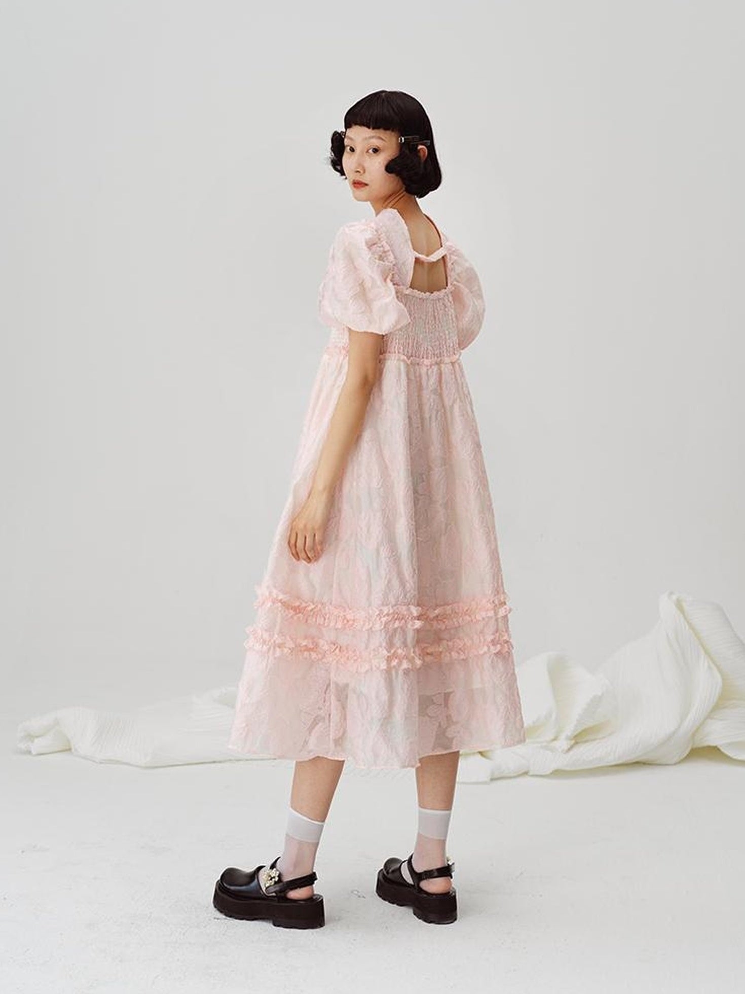 DIDDI MODA Black White Floral Smocked Babydoll Dress With Back Cutout