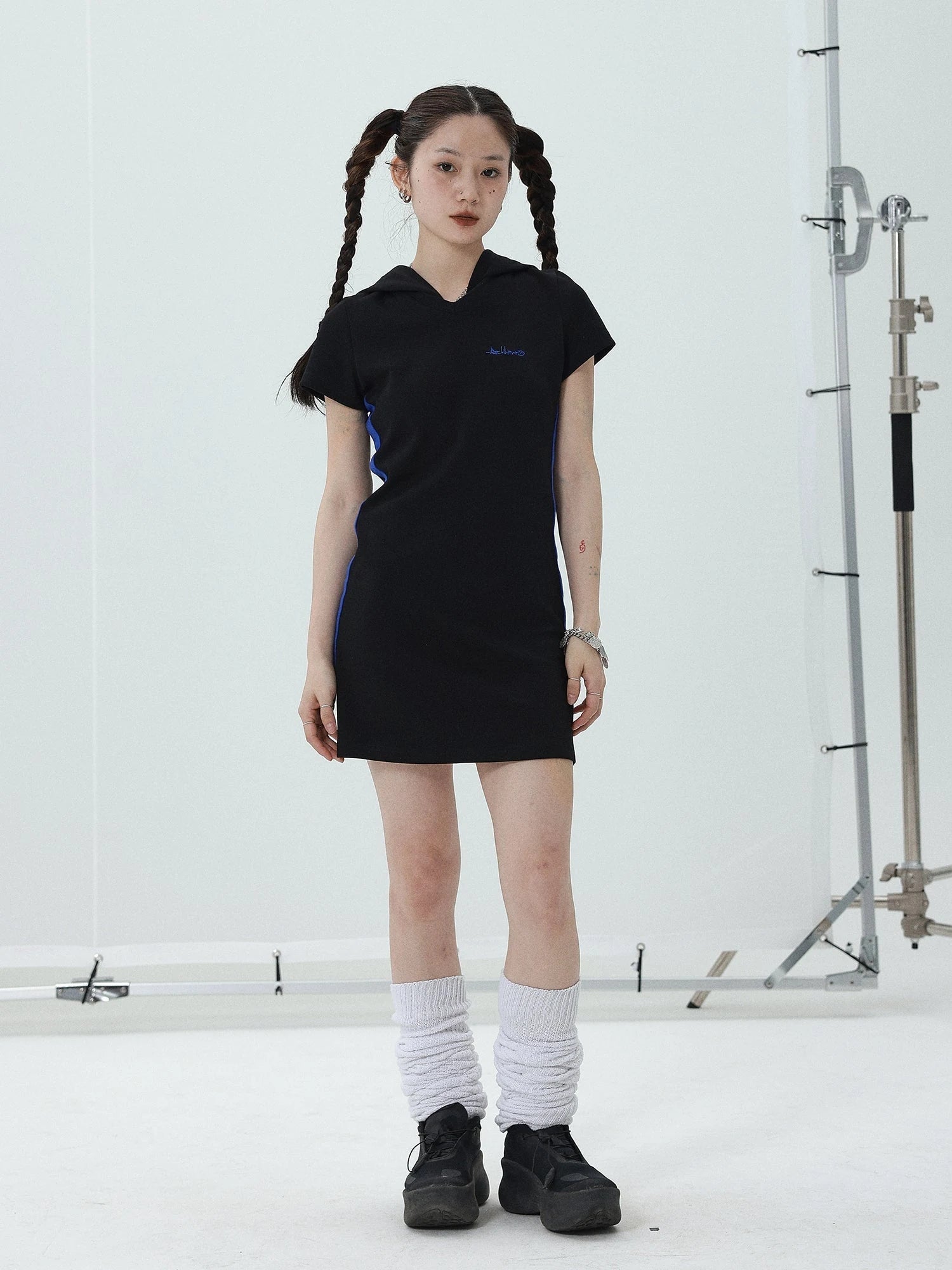 T-shirt Dress with Hood V-neck Slim Fit Black