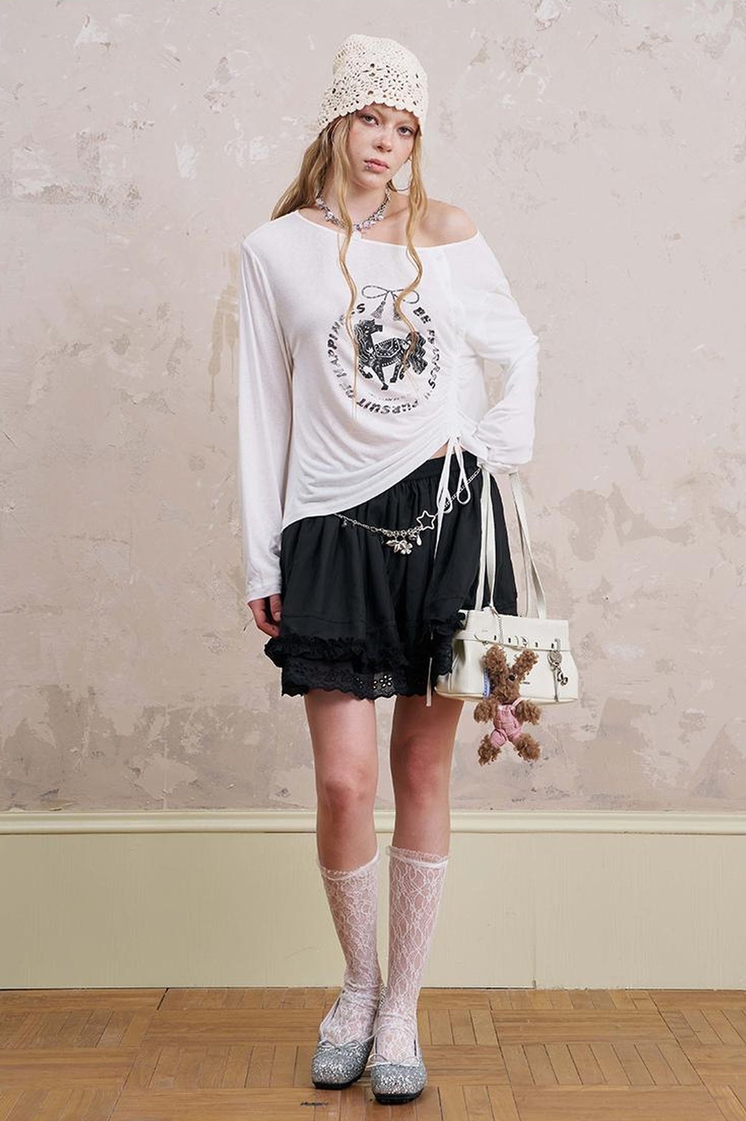 DIDDI MODA Bohemian Bow Pony Print Cropped Sleeve Tee