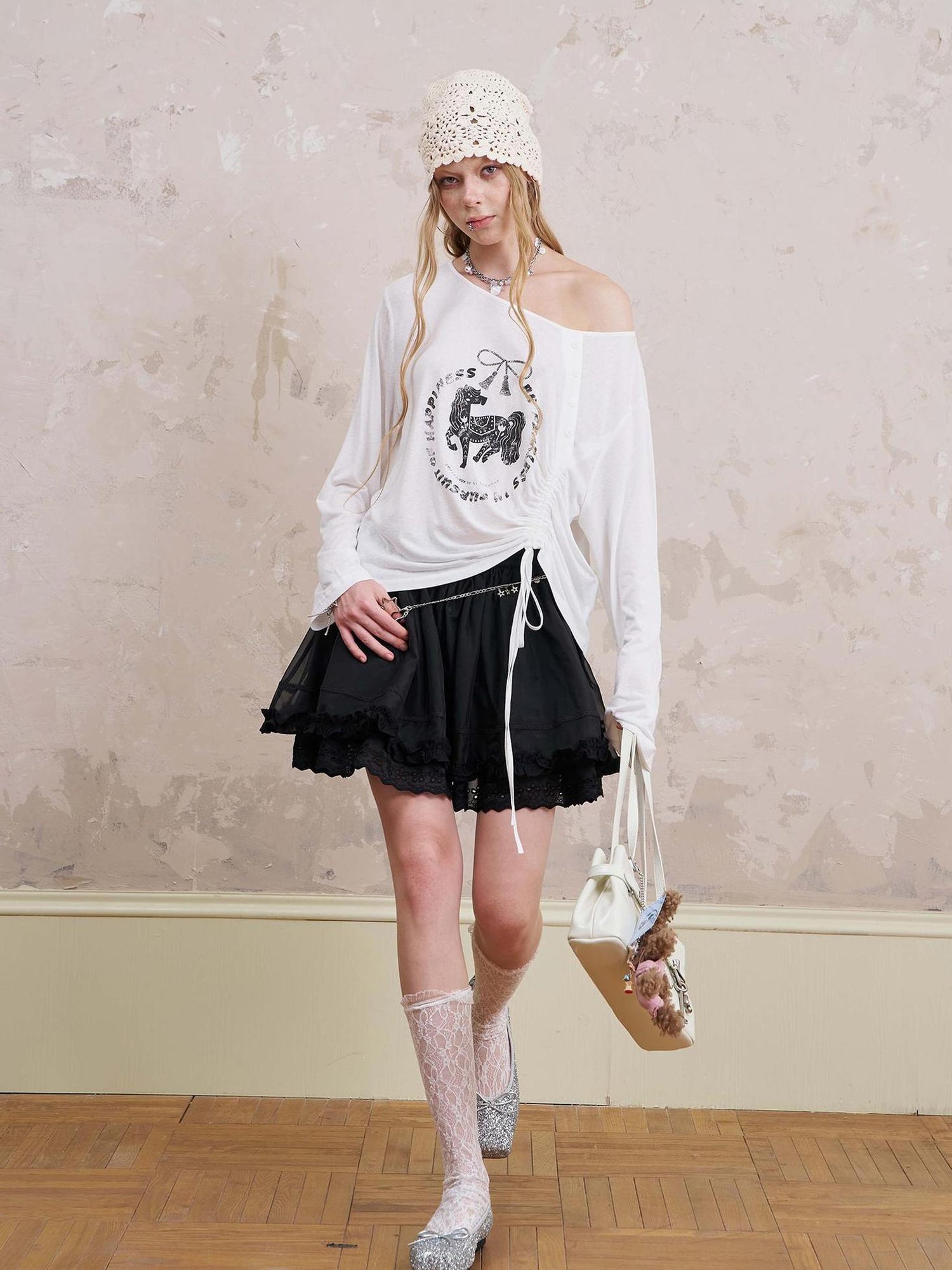 DIDDI MODA Bohemian Bow Pony Print Cropped Sleeve Tee