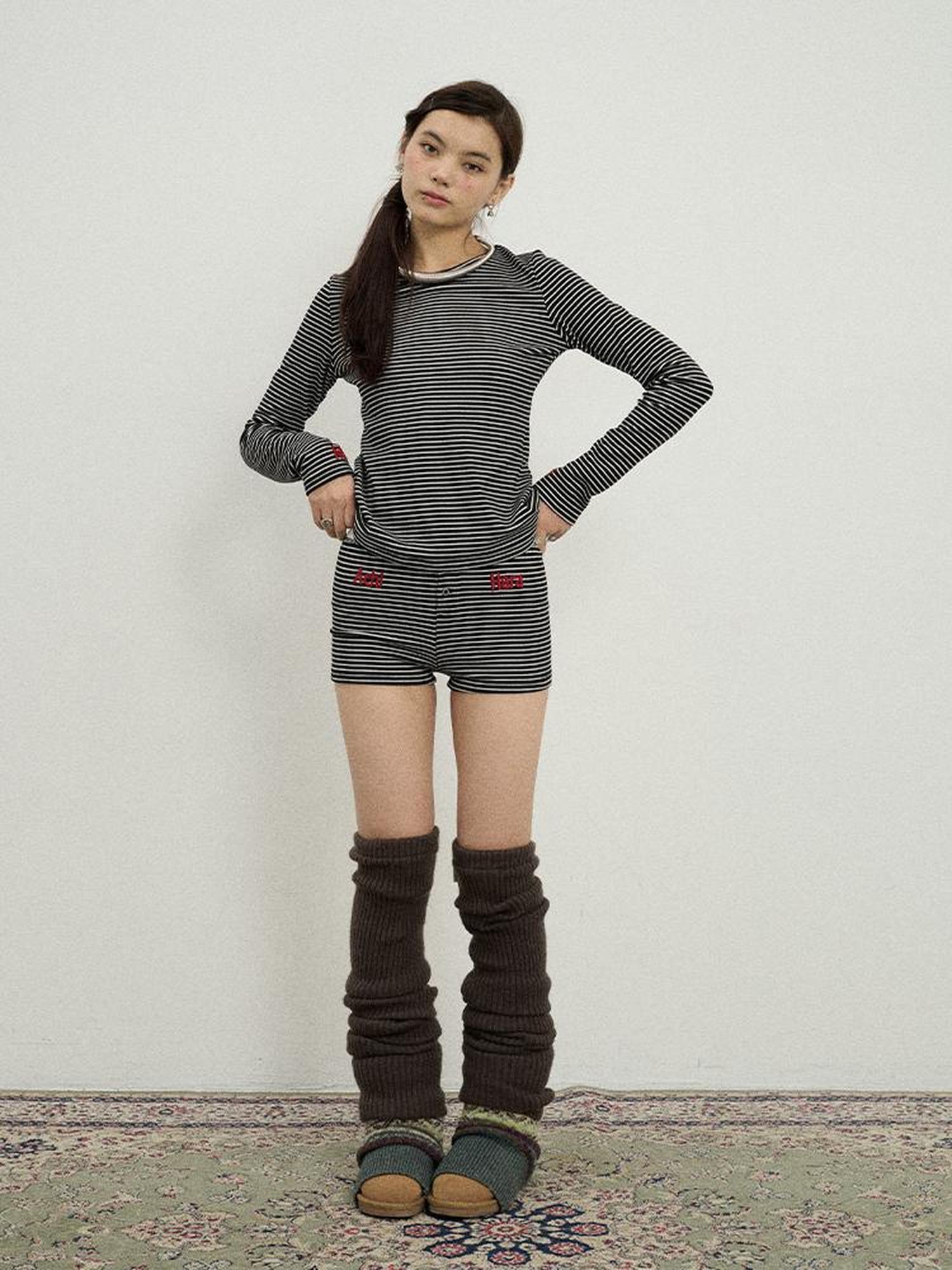 Achihara Breton Raspberry Elastic Waist Striped Shorts