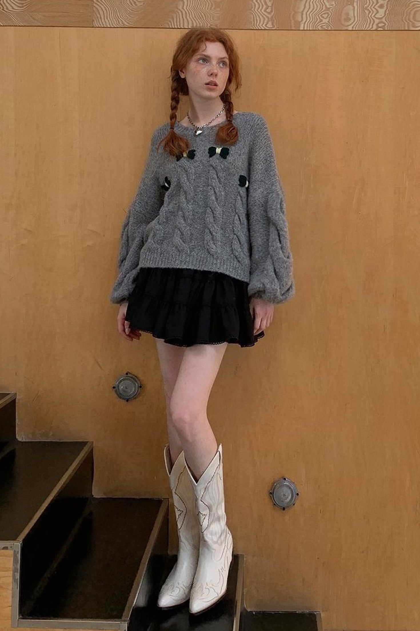DIDDI MODA Butterfly Bow Cable Knit Sweater