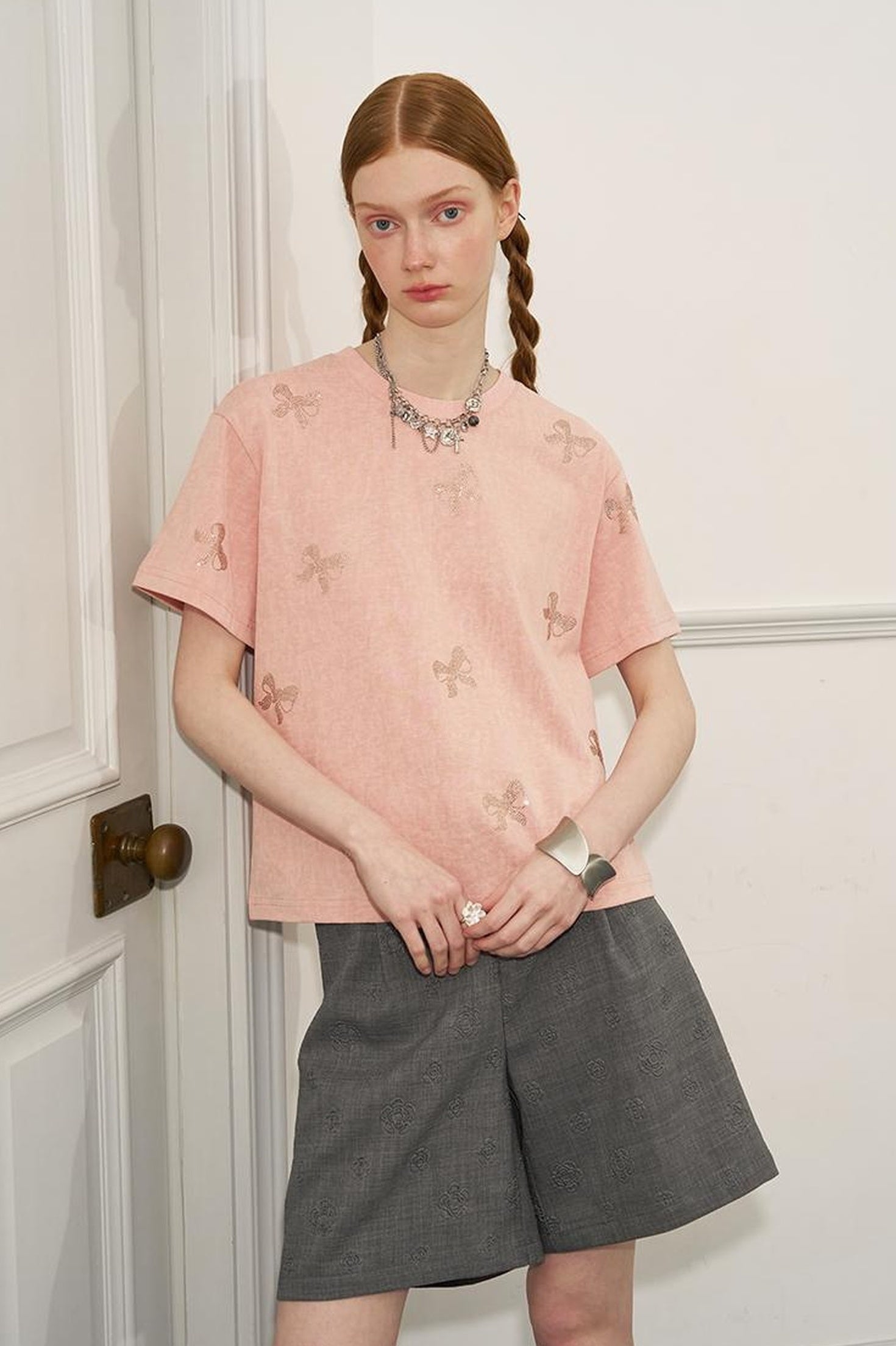 DIDDI MODA Butterfly Bow Crystal Embellished Oversized Tee