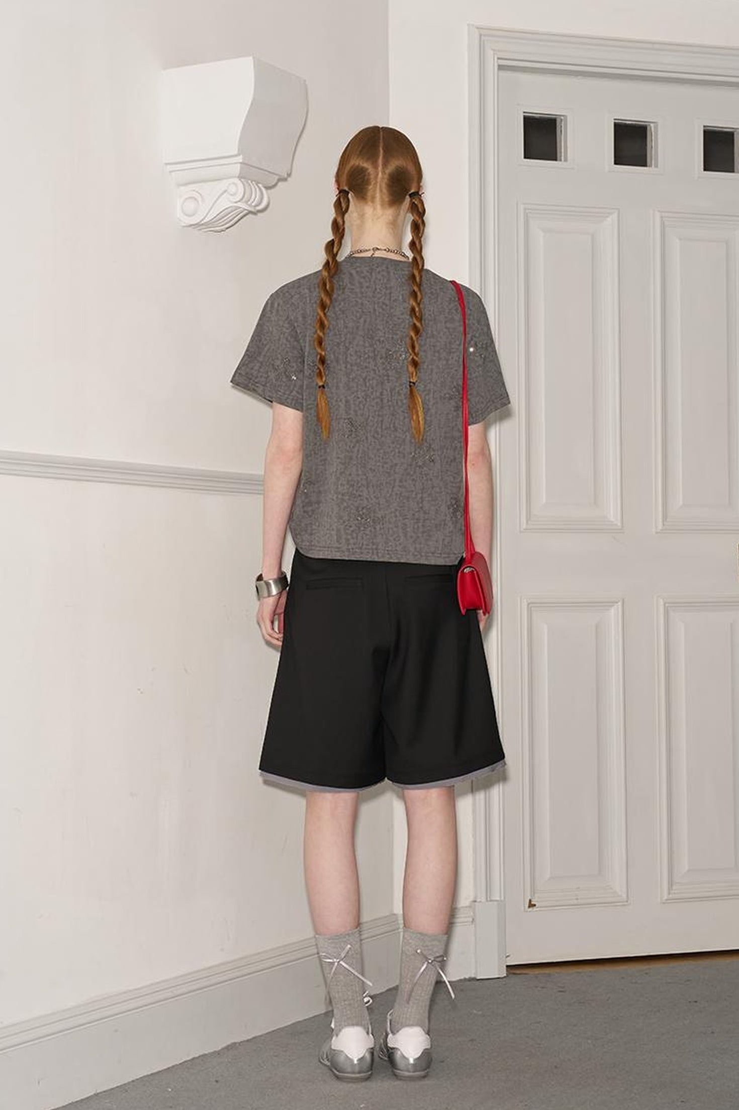 DIDDI MODA Butterfly Bow Crystal Embellished Oversized Tee