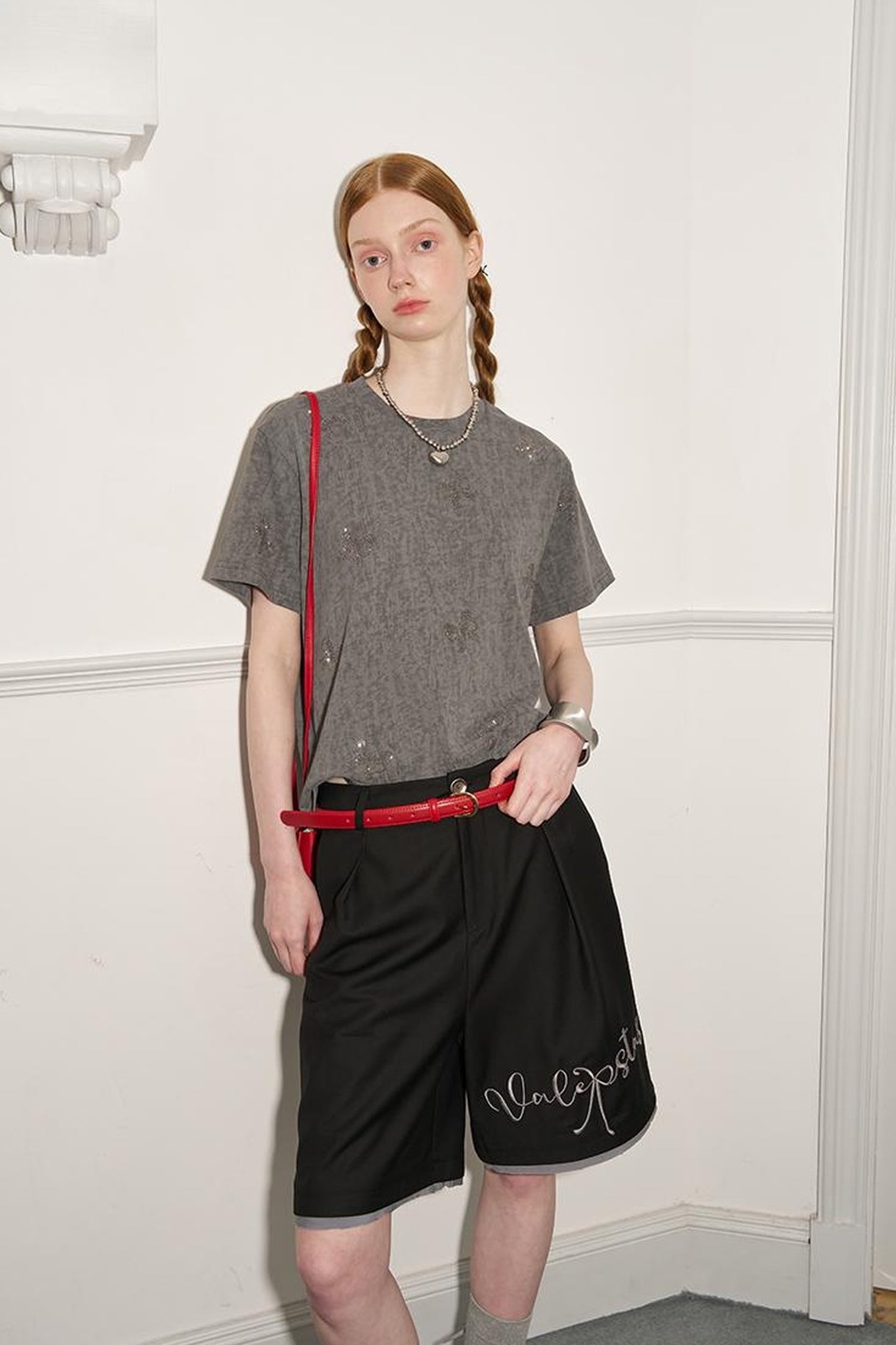 DIDDI MODA Butterfly Bow Crystal Embellished Oversized Tee