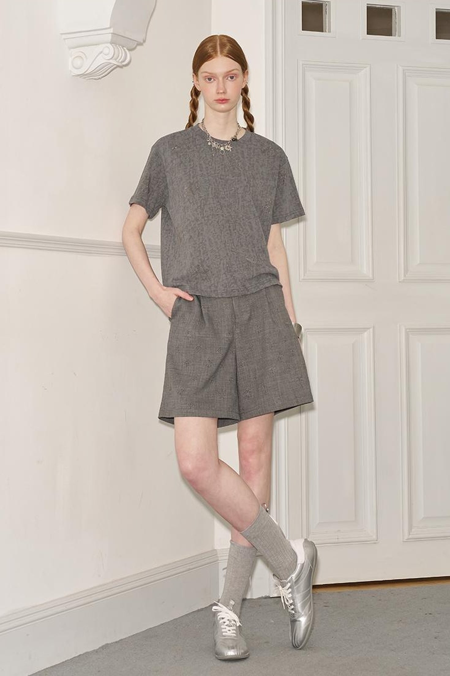 DIDDI MODA Butterfly Bow Crystal Embellished Oversized Tee