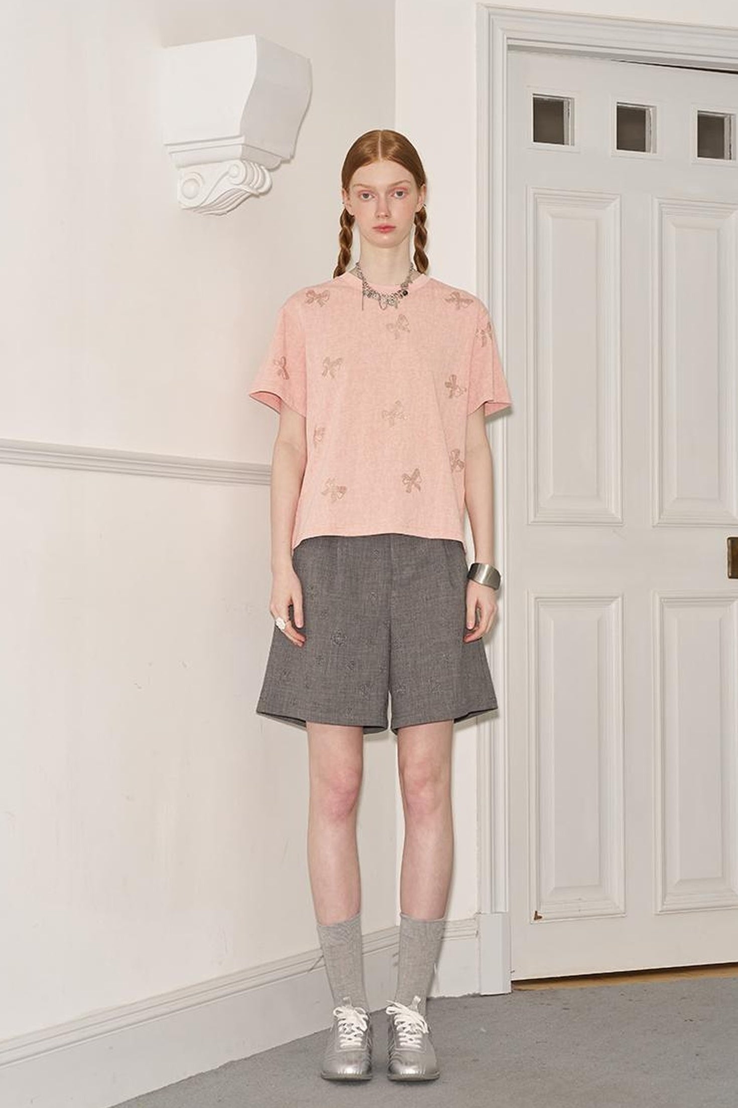DIDDI MODA Butterfly Bow Crystal Embellished Oversized Tee