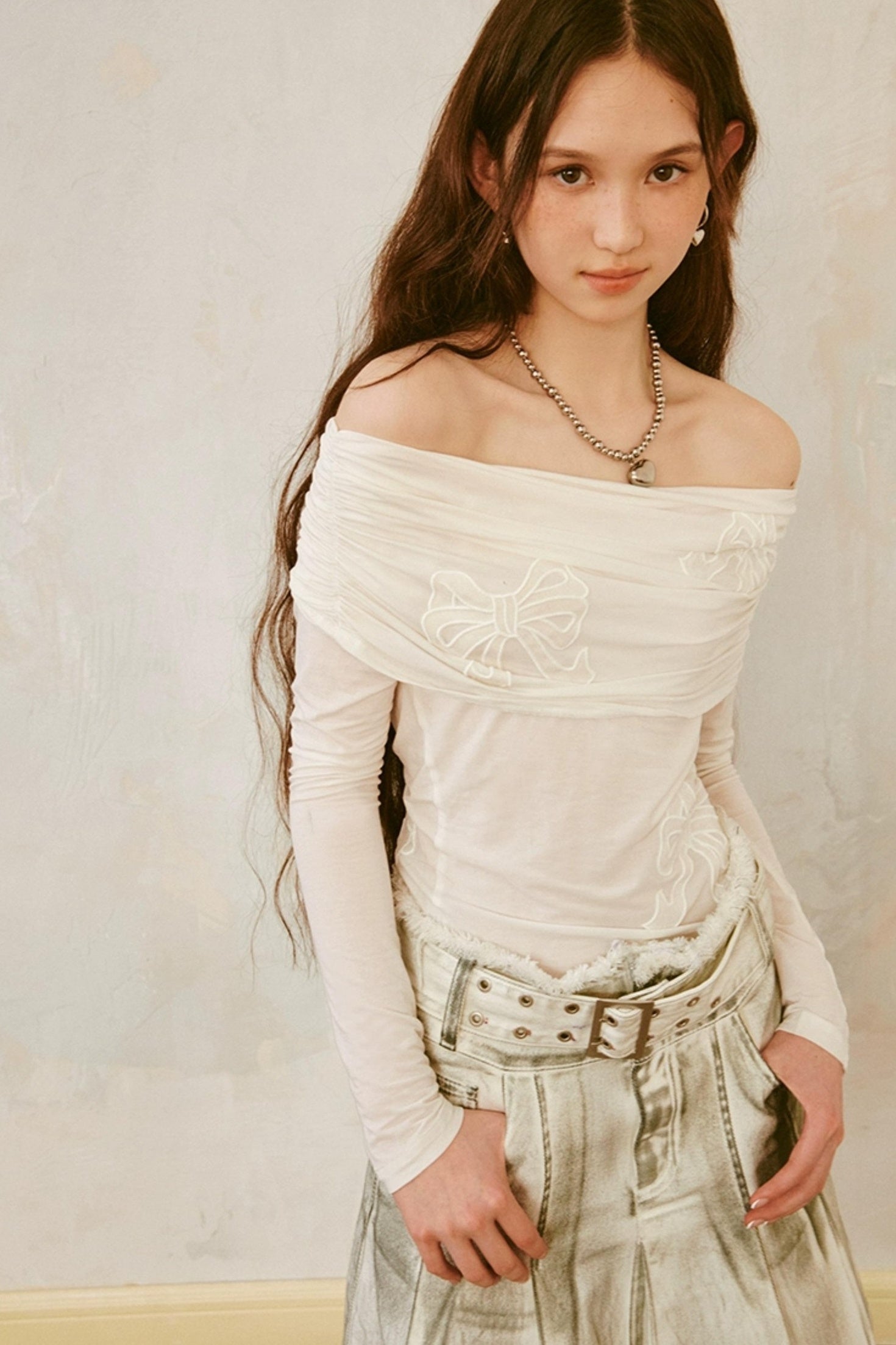 DIDDI MODA Butterfly Cutout Bow Off Shoulder Top