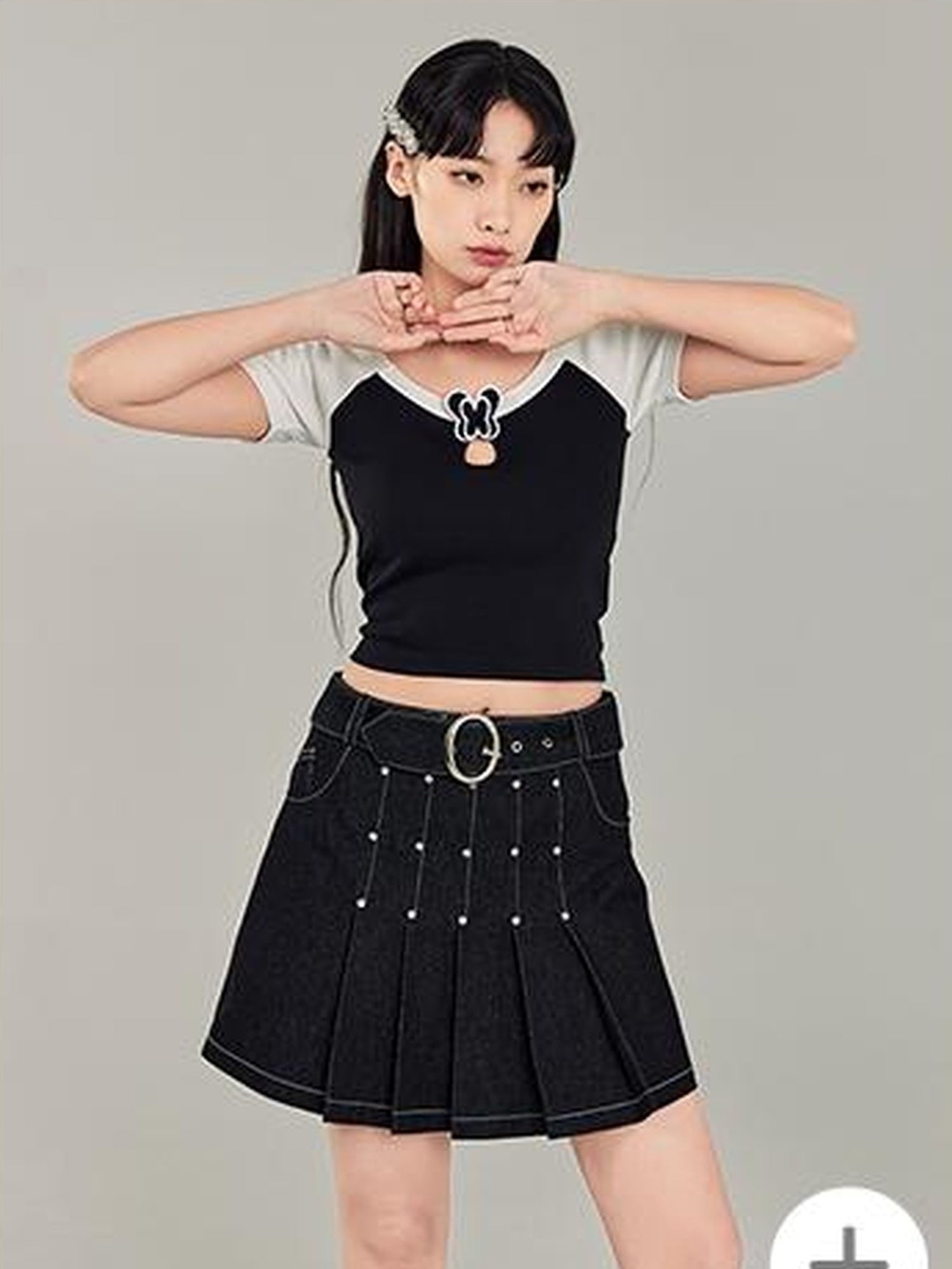 DIDDI MODA Butterfly Cutout Crop Top