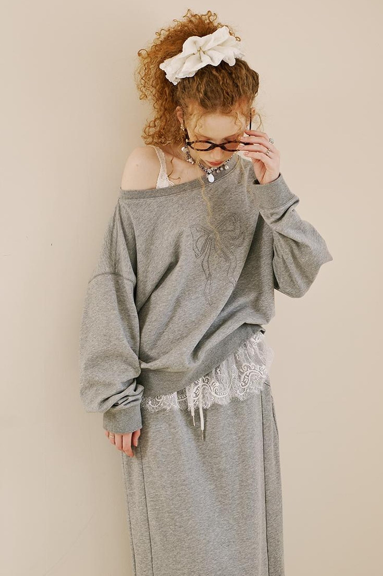 DIDDI MODA Butterfly Off Shoulder Split Hem Hoodie Jogger Skirt Set