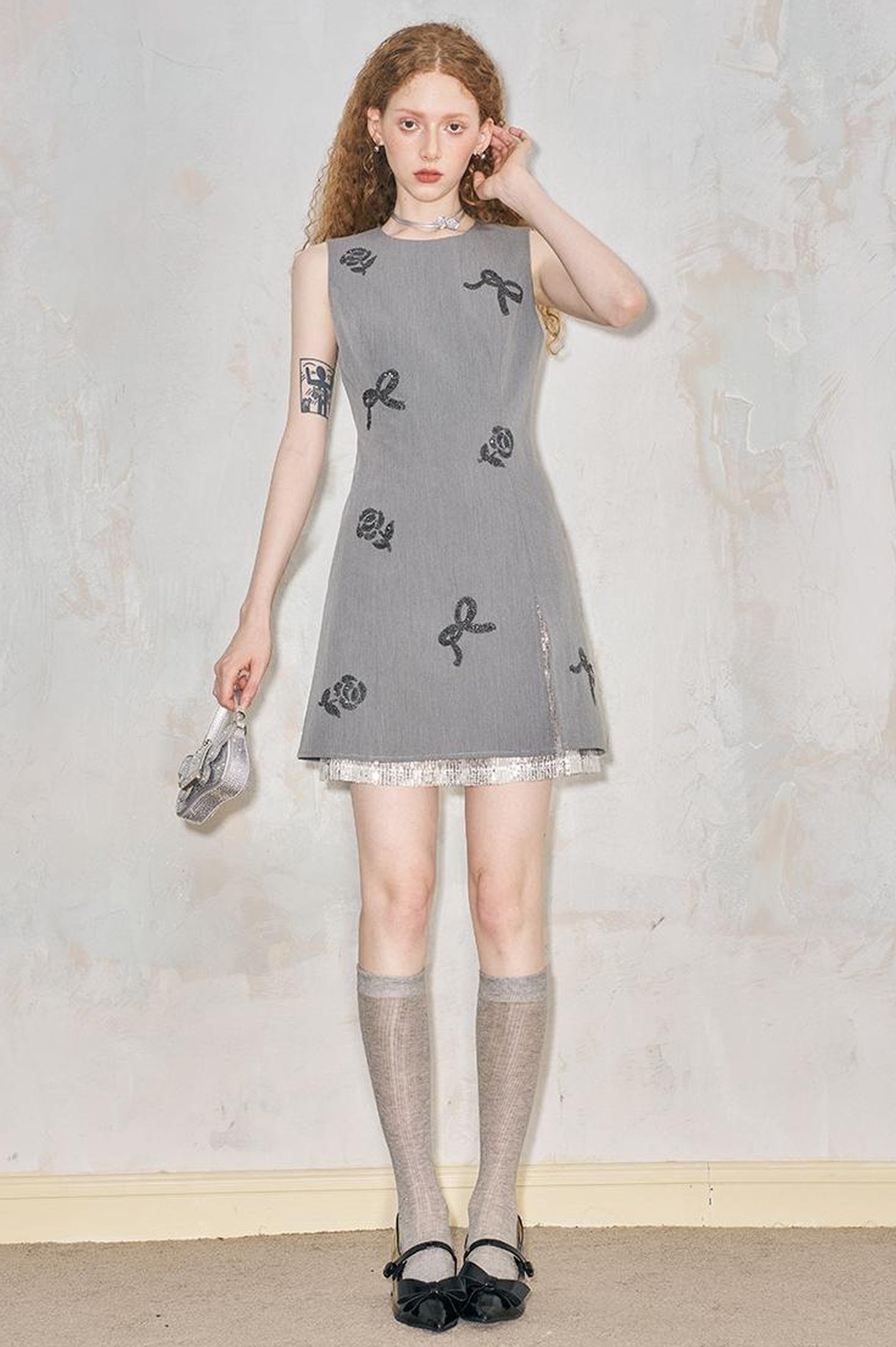 DIDDI MODA Butterfly Slim Fit Waist Defined Sleeveless Summer Dress