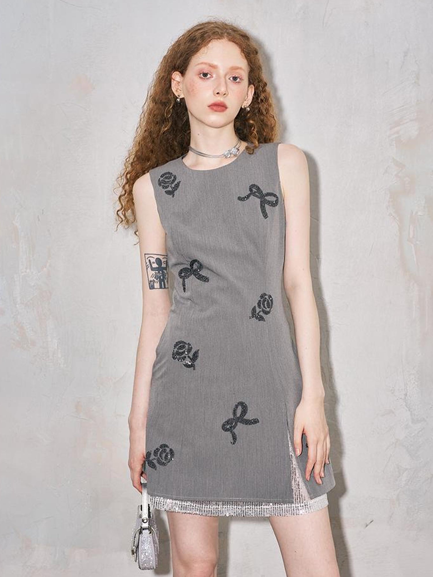 DIDDI MODA Butterfly Slim Fit Waist Defined Sleeveless Summer Dress