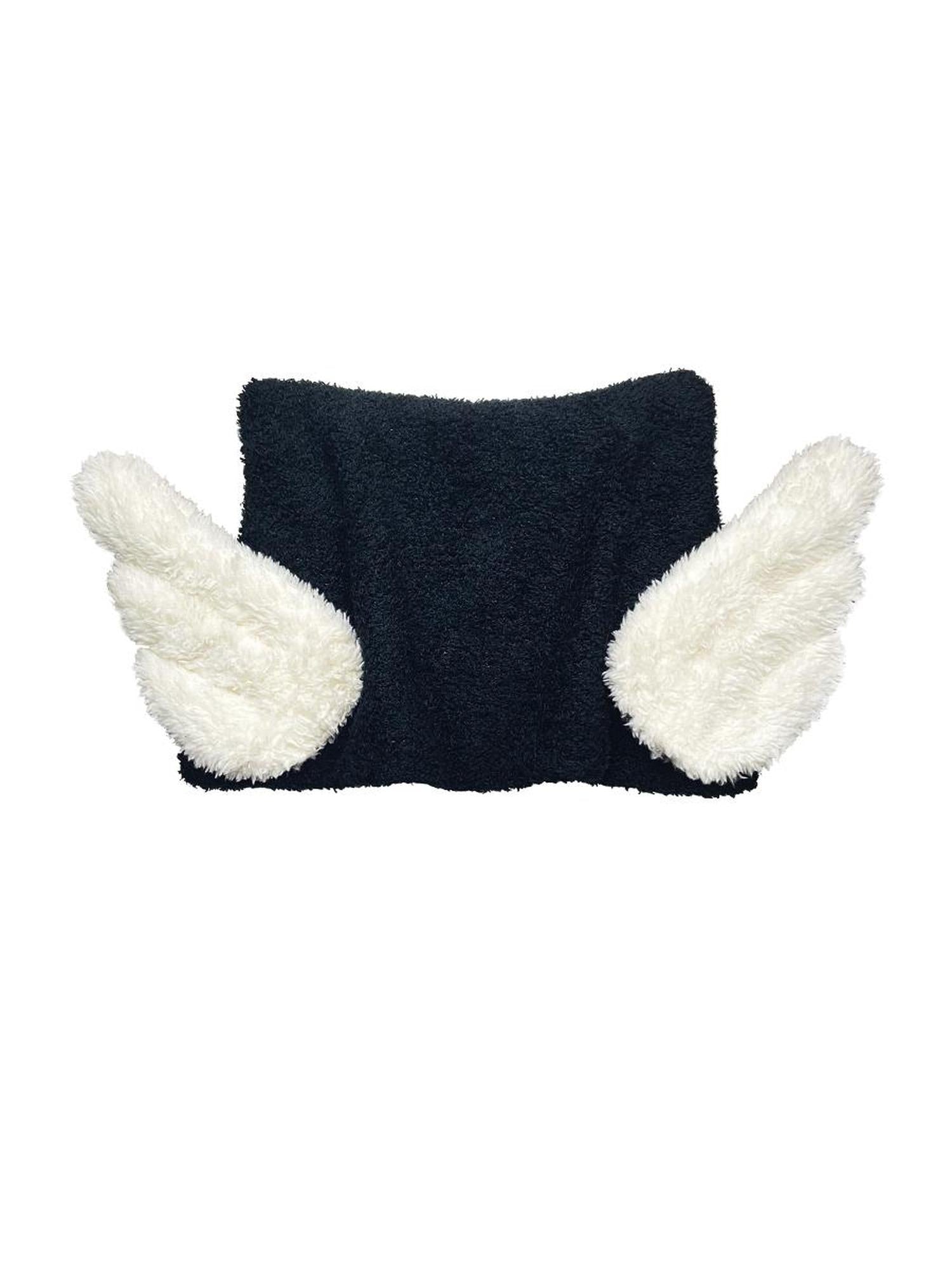 CFIERCE Angel Wing Knit Beanie With Tip