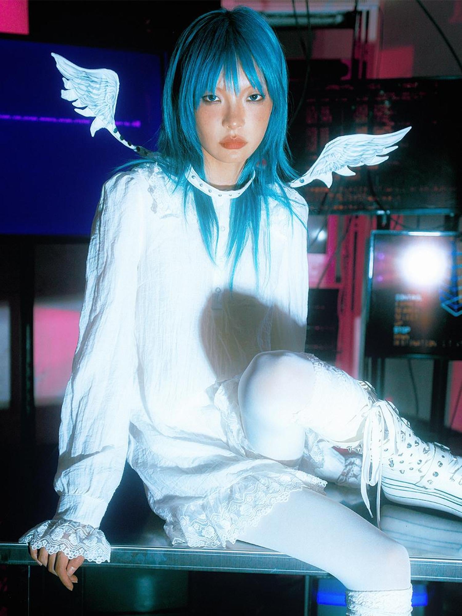 CFIERCE Collar With Angel Wings V-Neck T-Shirt Long-Sleeve