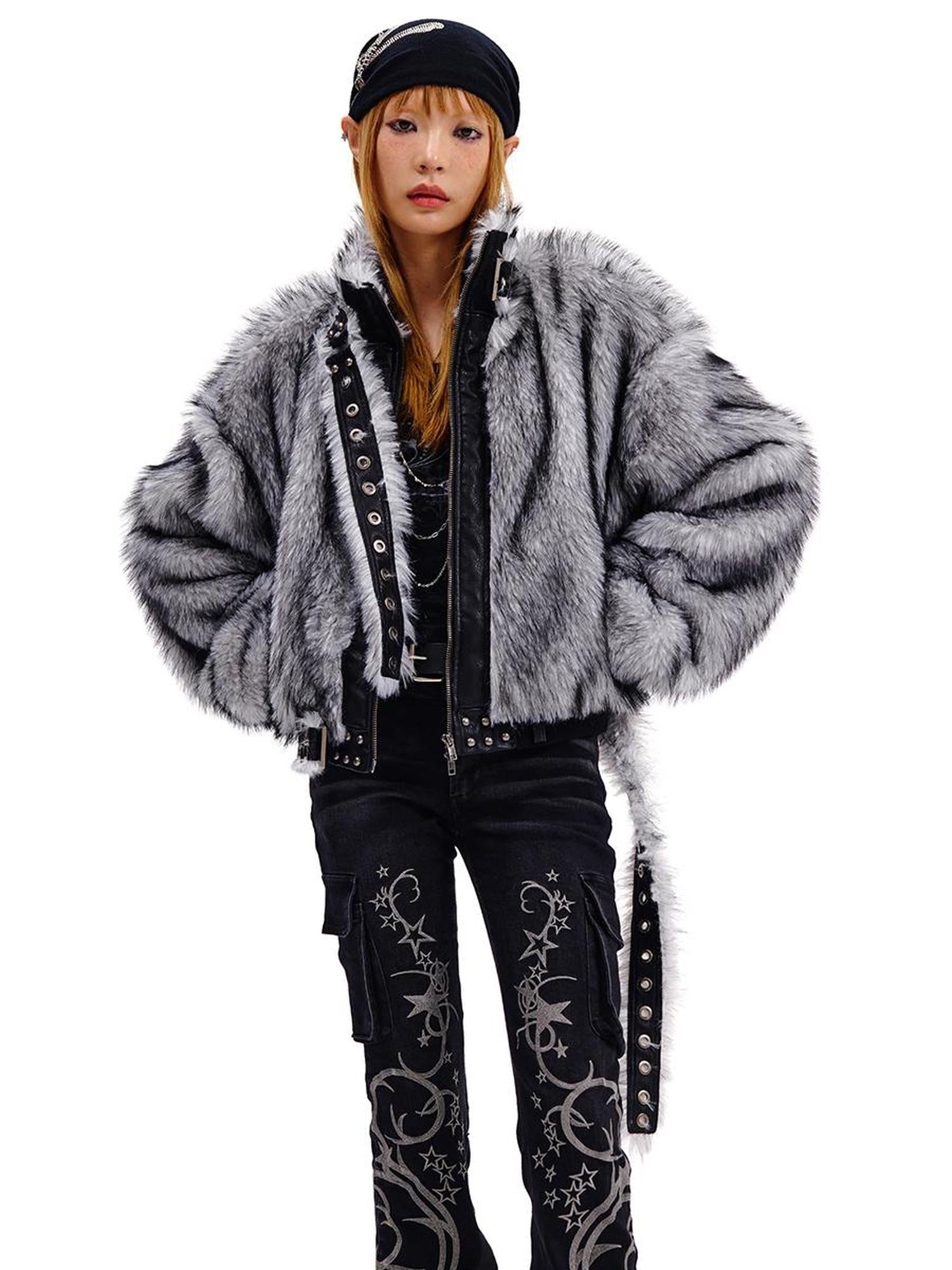CFIERCE Grey Fur Trimmed Coat Aw24