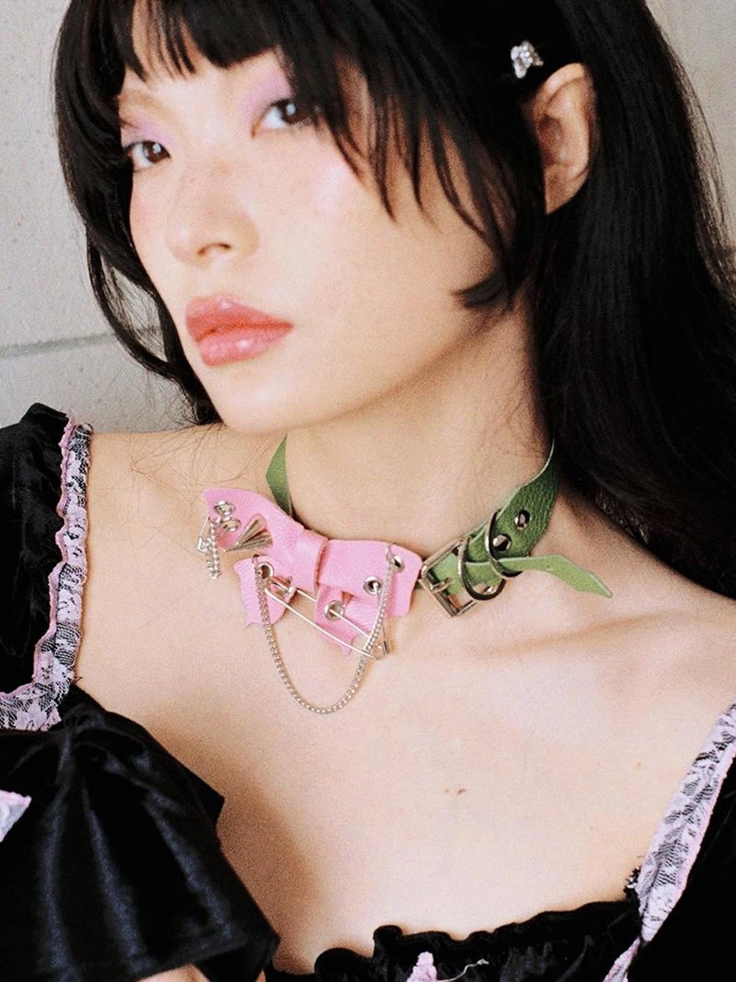 Punk Butterfly Spike Choker Pink Green
