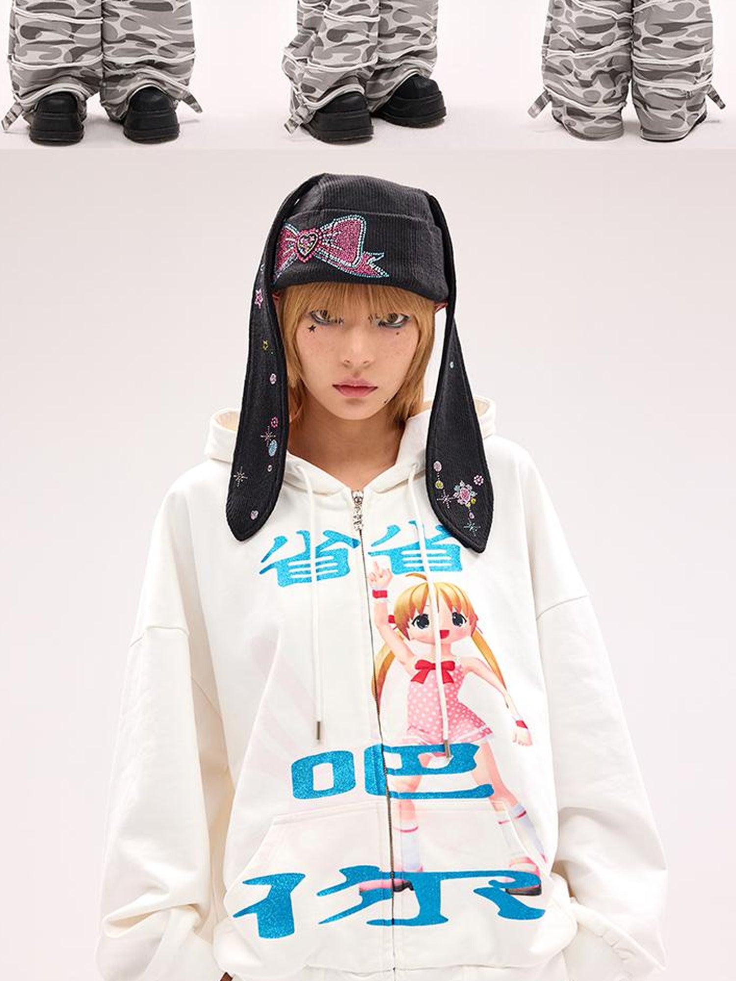 CFIERCE Sheng Glitter Print Hooded Sweatshirt
