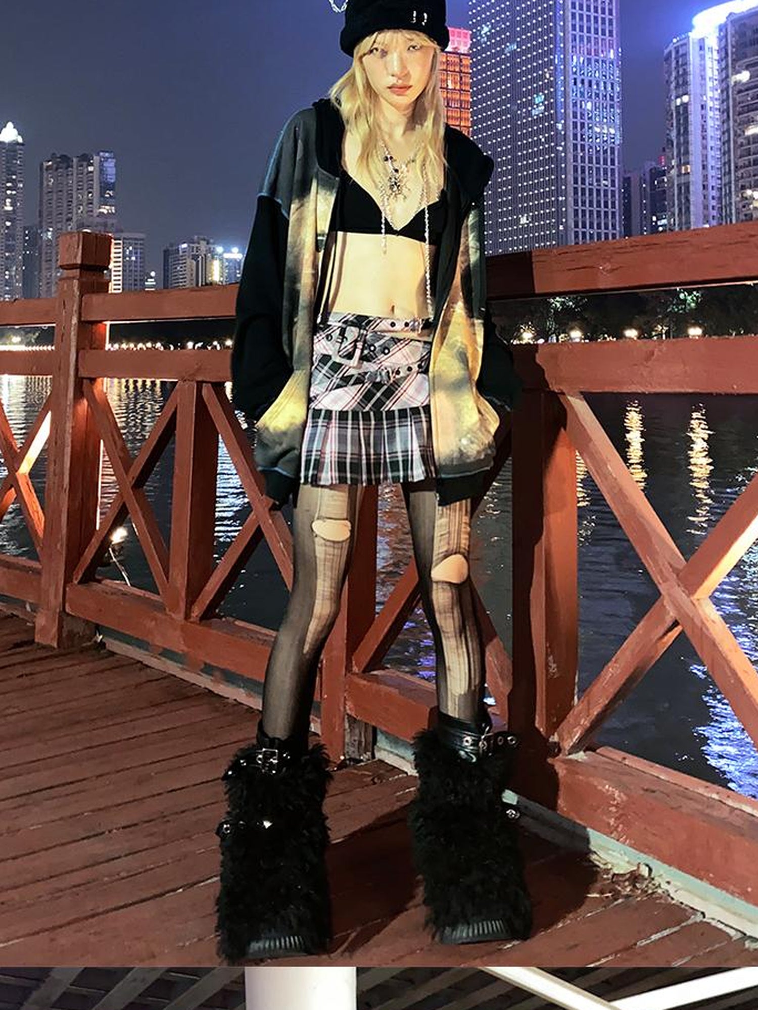 CFIERCE Vintage Bear Print Hooded Sweatshirt