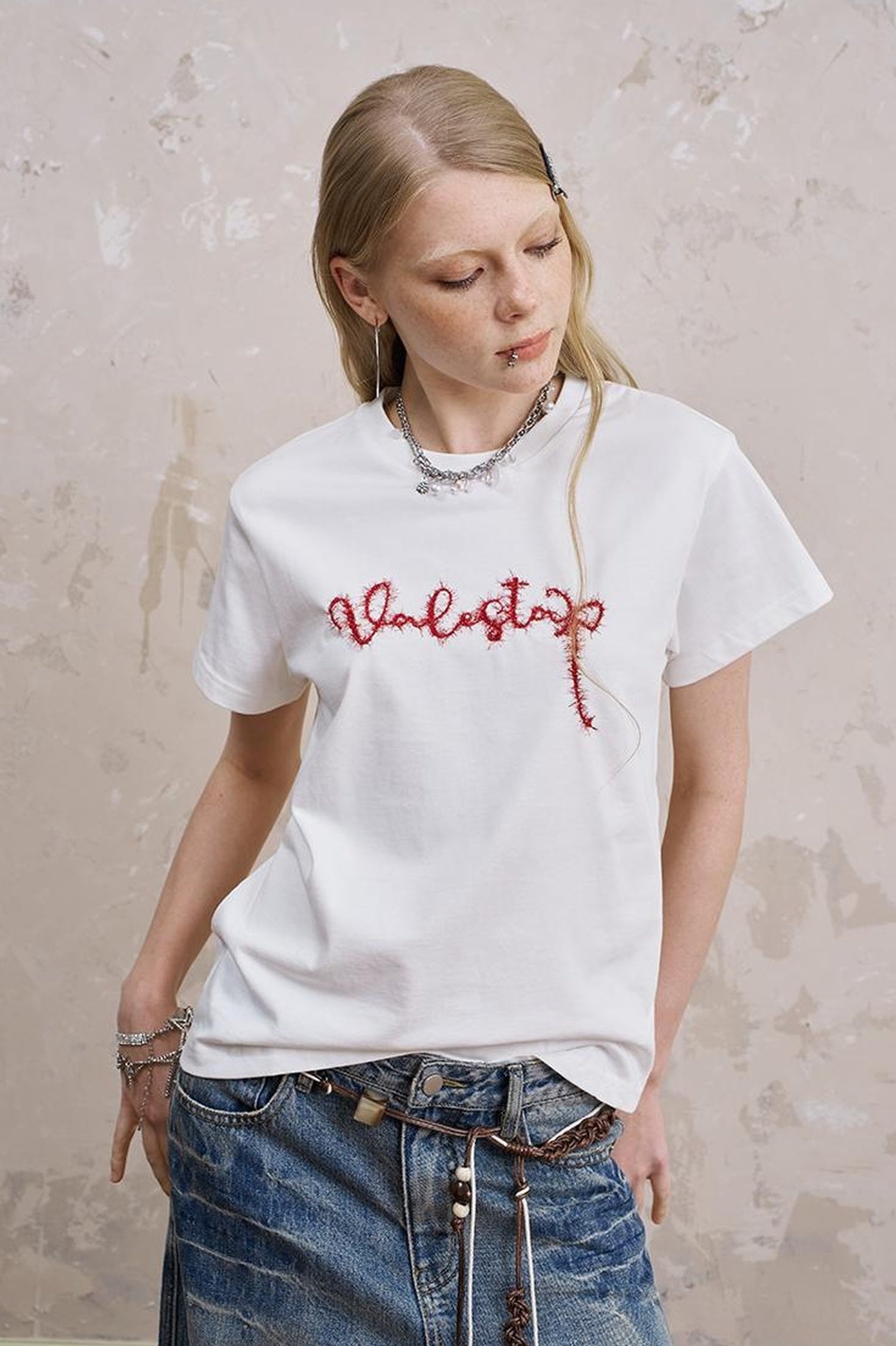 DIDDI MODA Casual Cotton Tee With Colorful Embroidered Letters