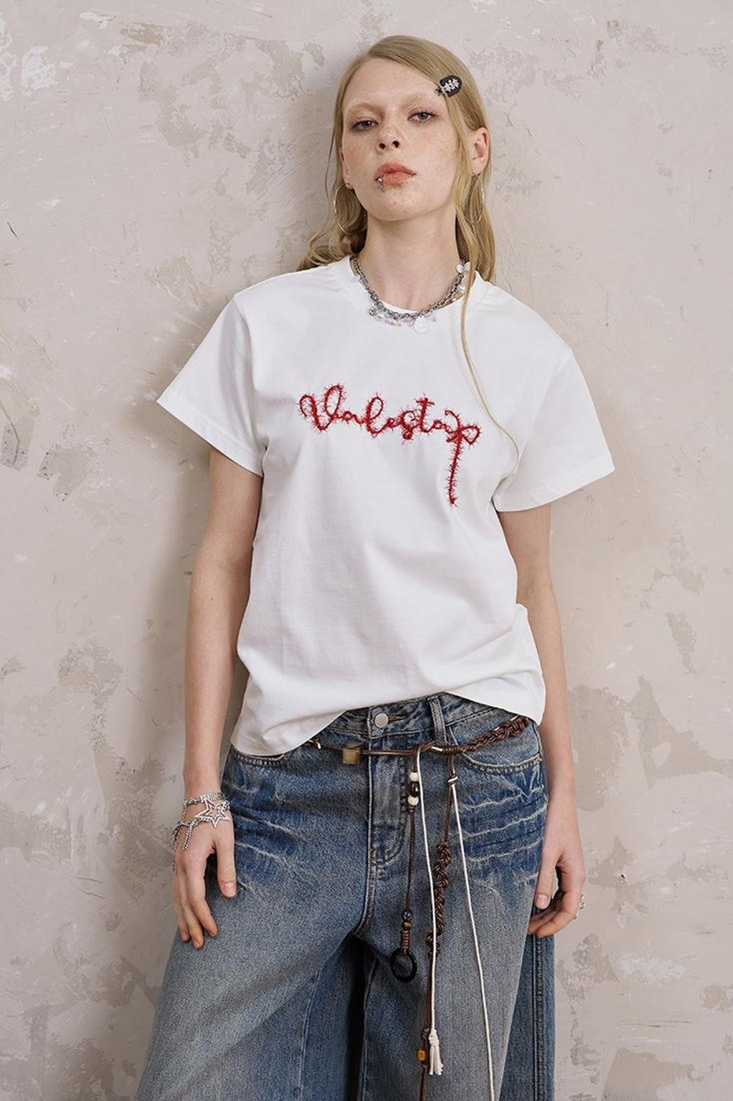 DIDDI MODA Casual Cotton Tee With Colorful Embroidered Letters