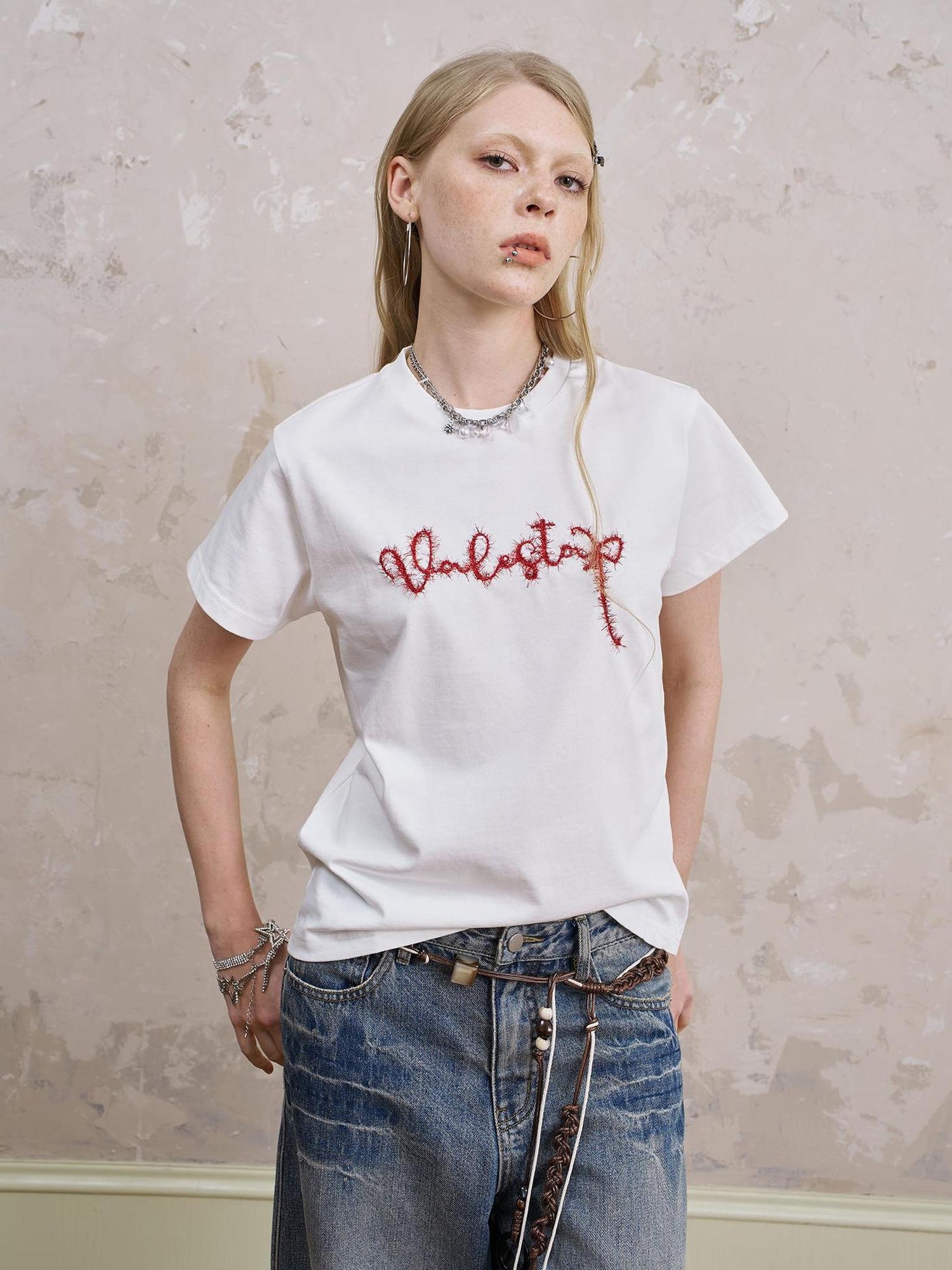 DIDDI MODA Casual Cotton Tee With Colorful Embroidered Letters