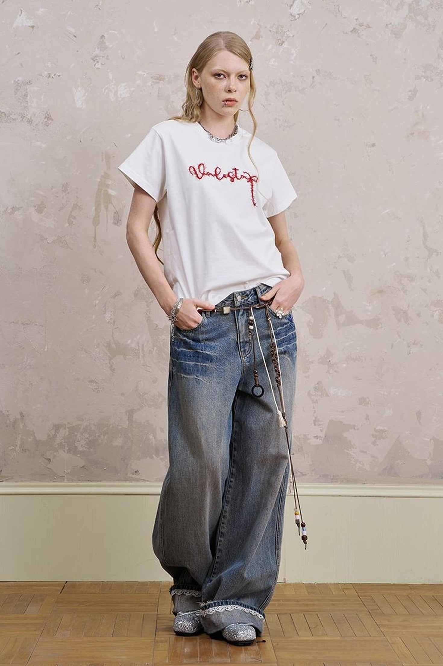 DIDDI MODA Casual Cotton Tee With Colorful Embroidered Letters