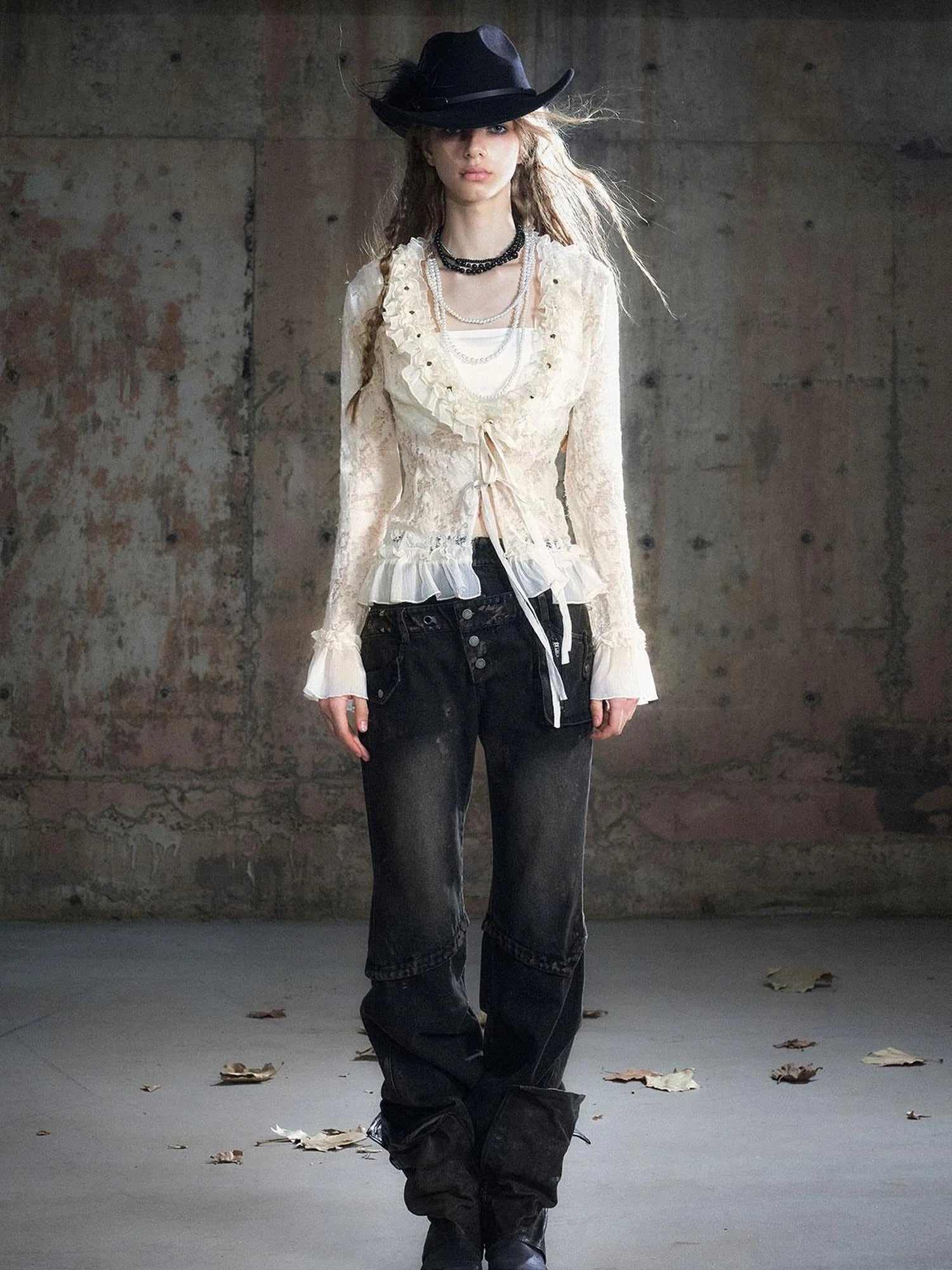 Double Waist Muddy Wash Low Rise Flared Jeans