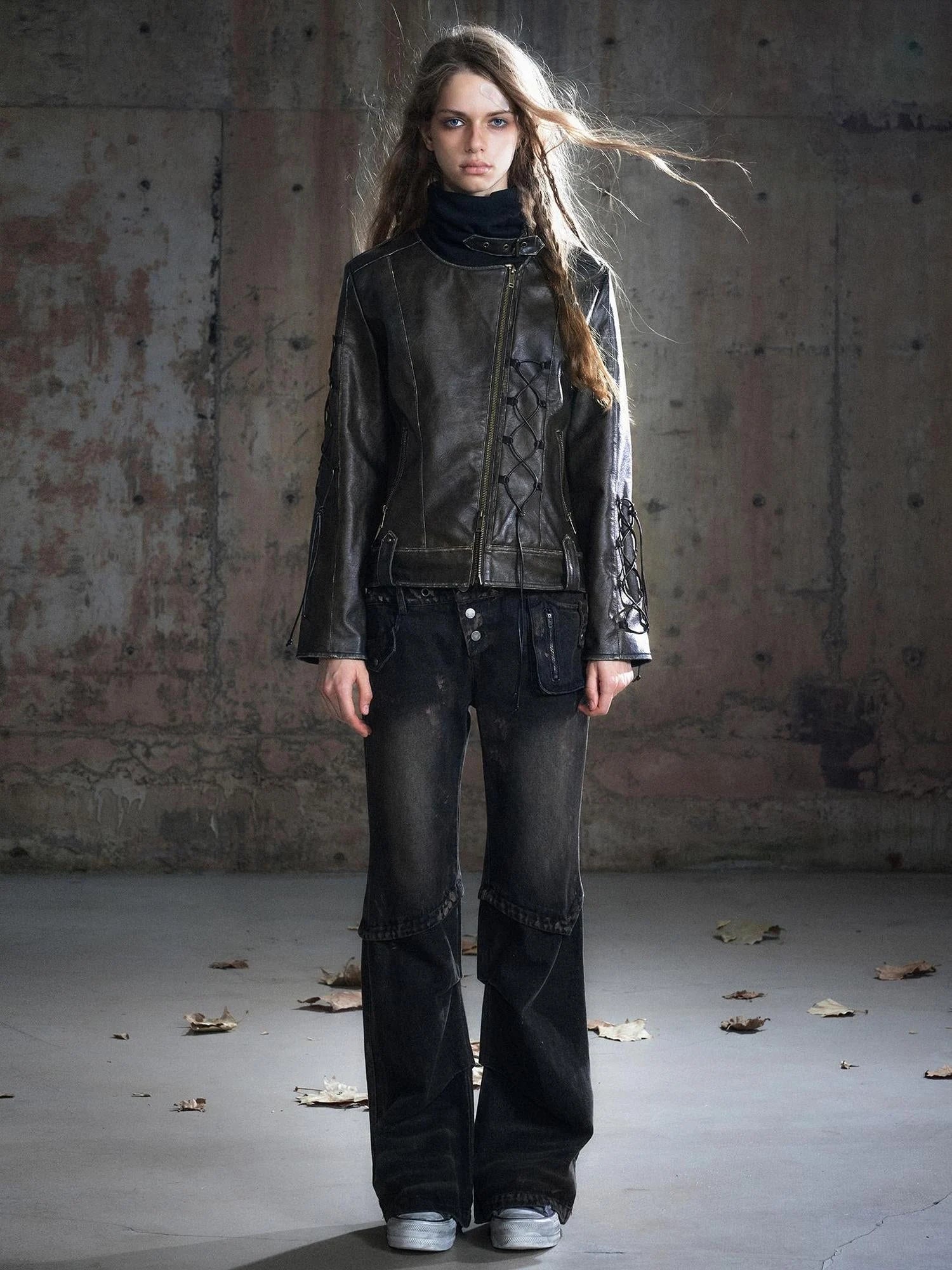 Double Waist Muddy Wash Low Rise Flared Jeans