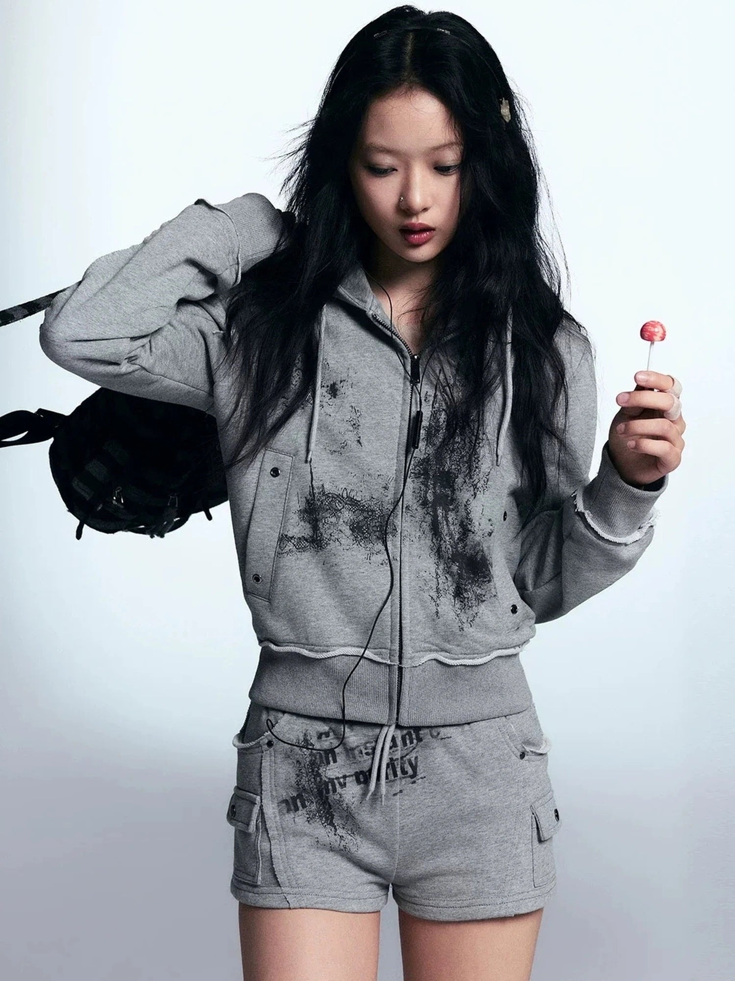 Chinese Clothing Cest Nous Update Deconstructed Lace Graffiti Sweatsuit V-neck T-shirt Long Sleeve