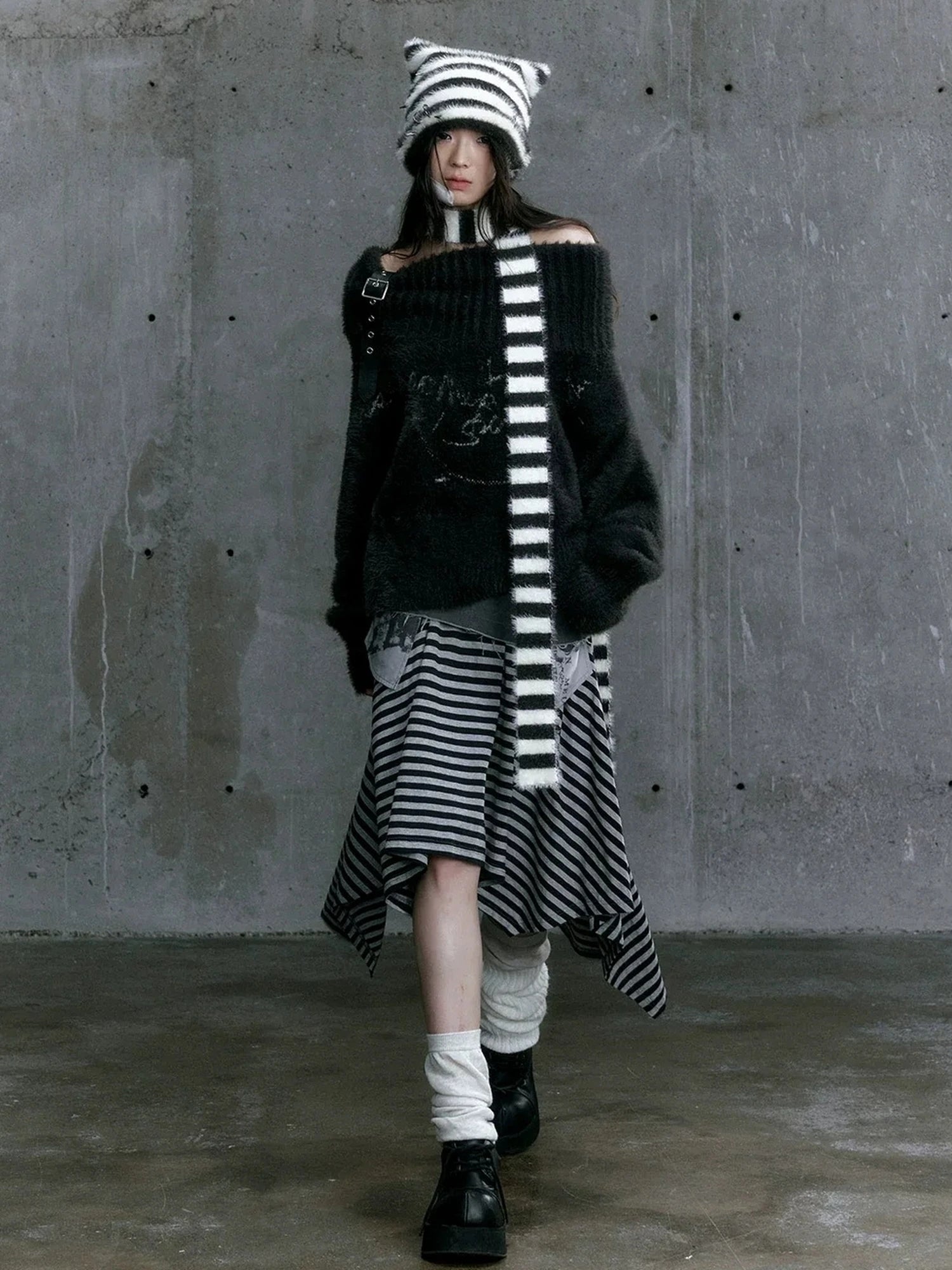 Chinese Clothing Cest Nous Update Punk Striped Cat Ear Hat Scarf Set