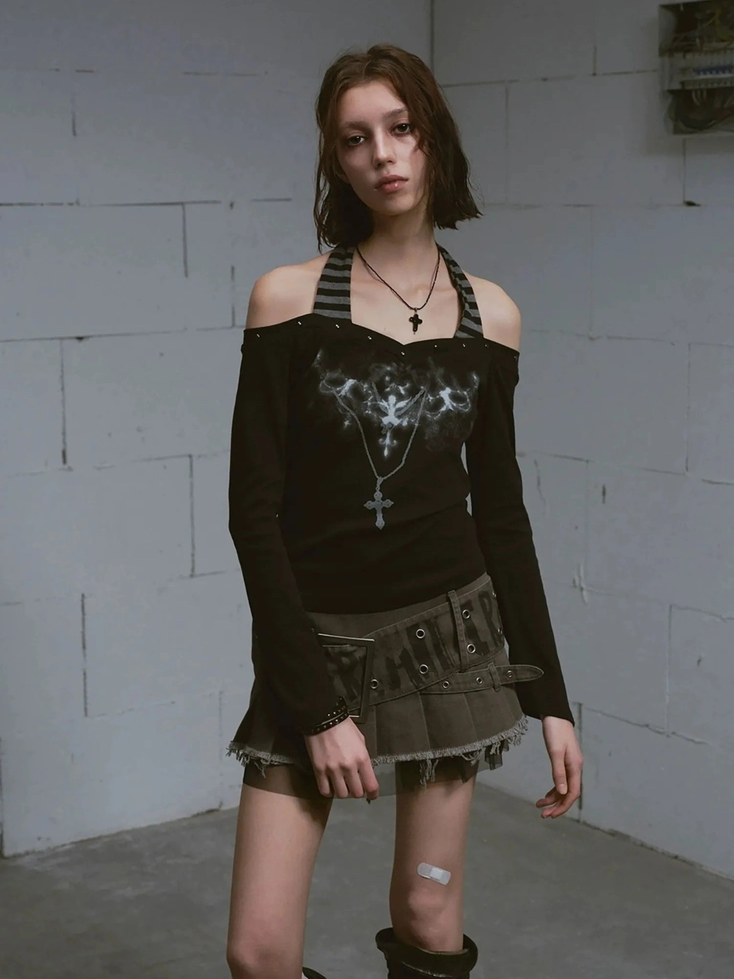 Chinese Clothing Cest Nous Update Punk Studded Off Shoulder Graphic Top