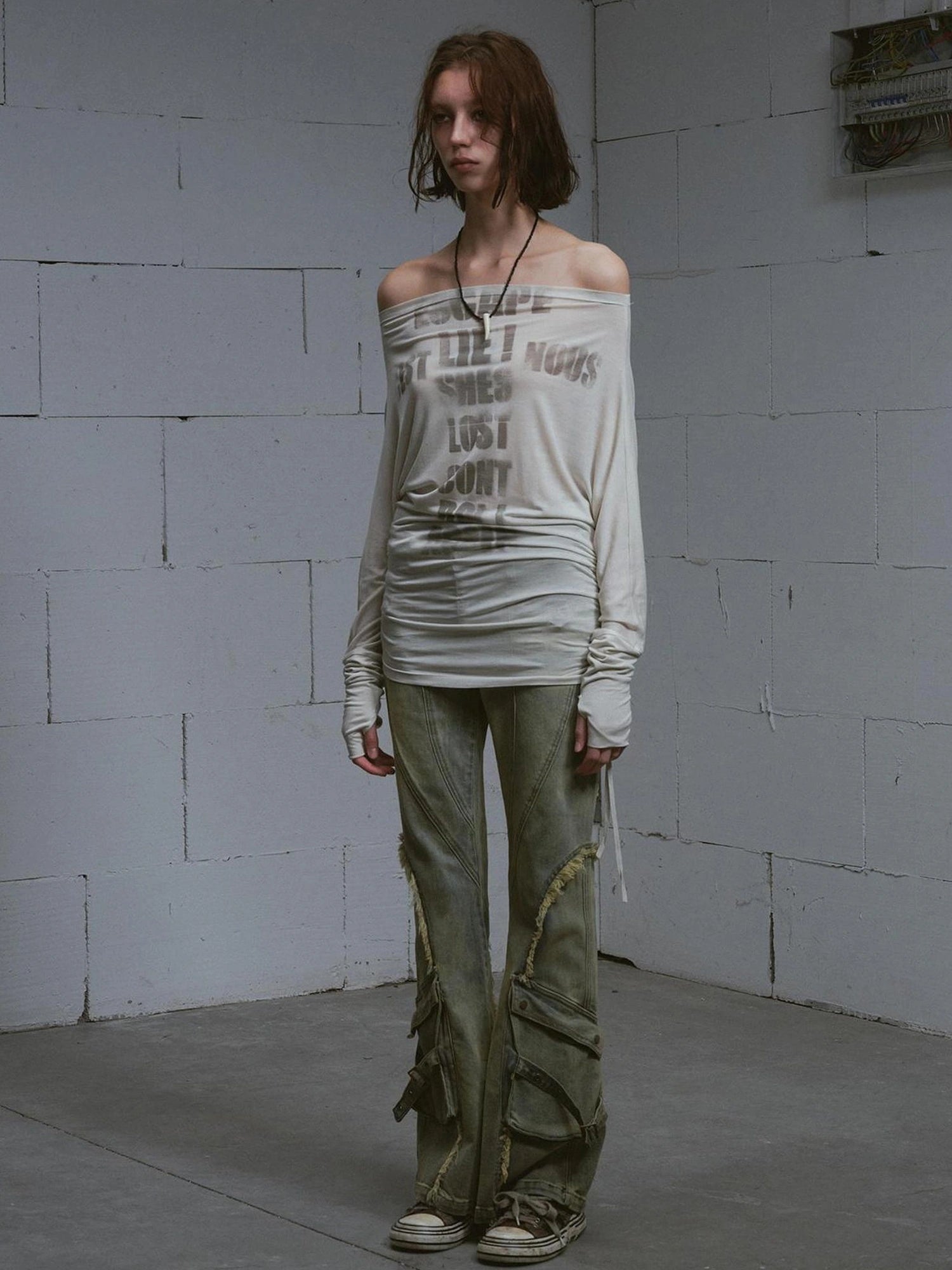 Chinese Clothing Cest Nous Update Vintage Distressed Raw Hem Flared Jeans