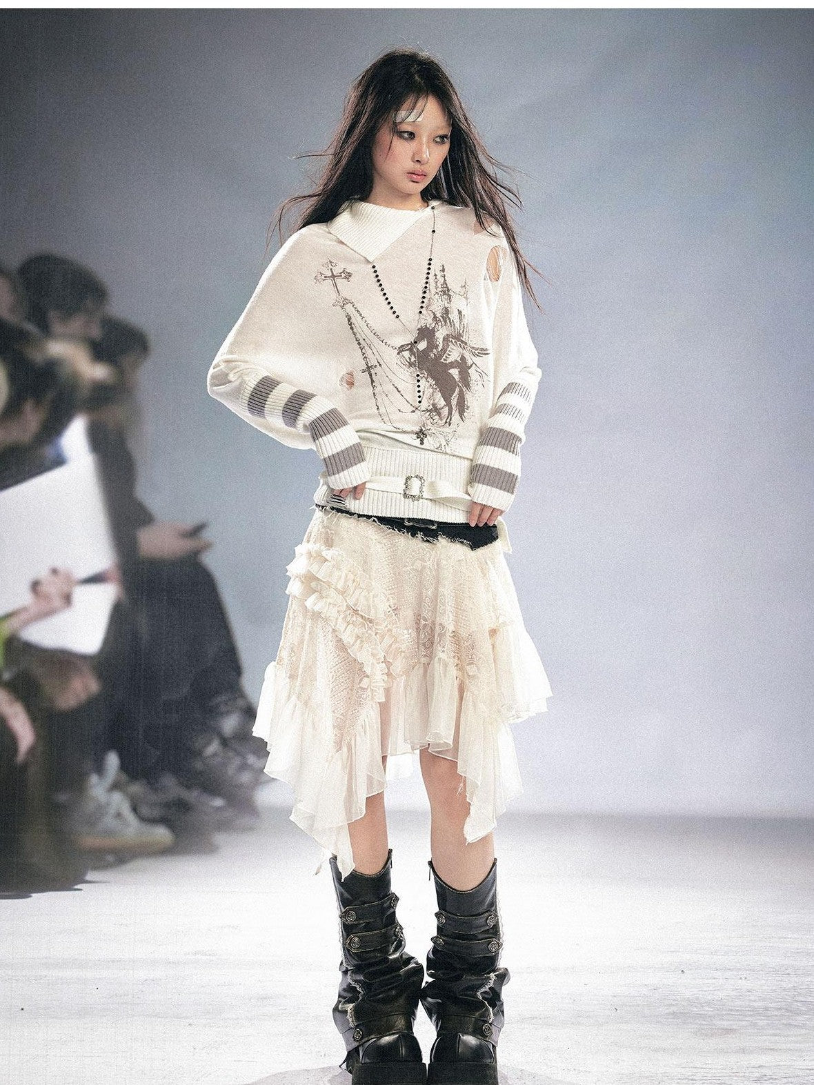 Cest Nous Wool Blend Punk Batwing Sleeve Regular Fit Women Striped Character T-Shirt