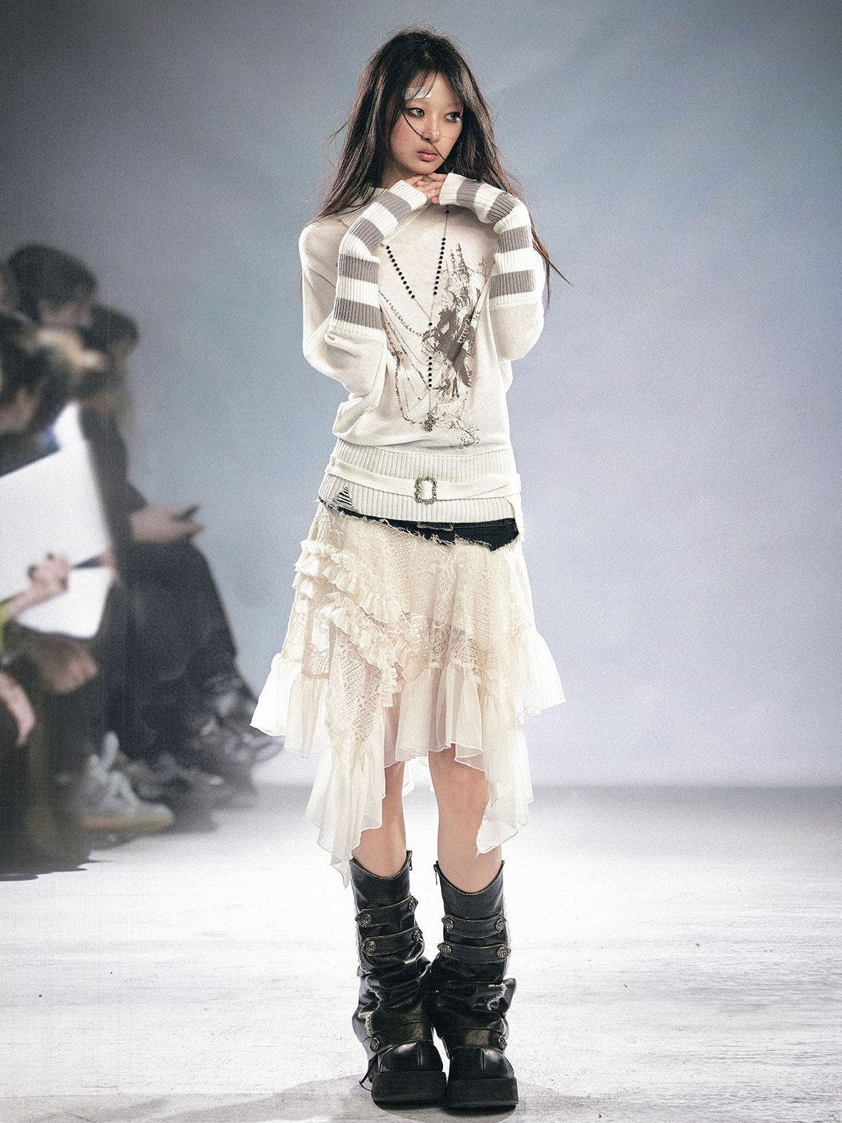 Cest Nous Wool Blend Punk Batwing Sleeve Regular Fit Women Striped Character T-Shirt