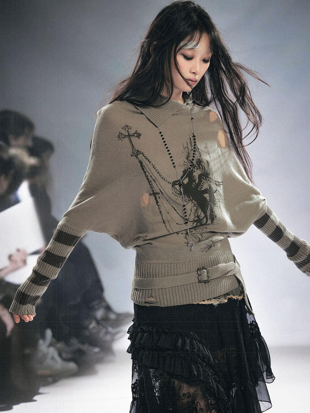 Cest Nous Wool Blend Punk Batwing Sleeve Regular Fit Women Striped Character T-Shirt