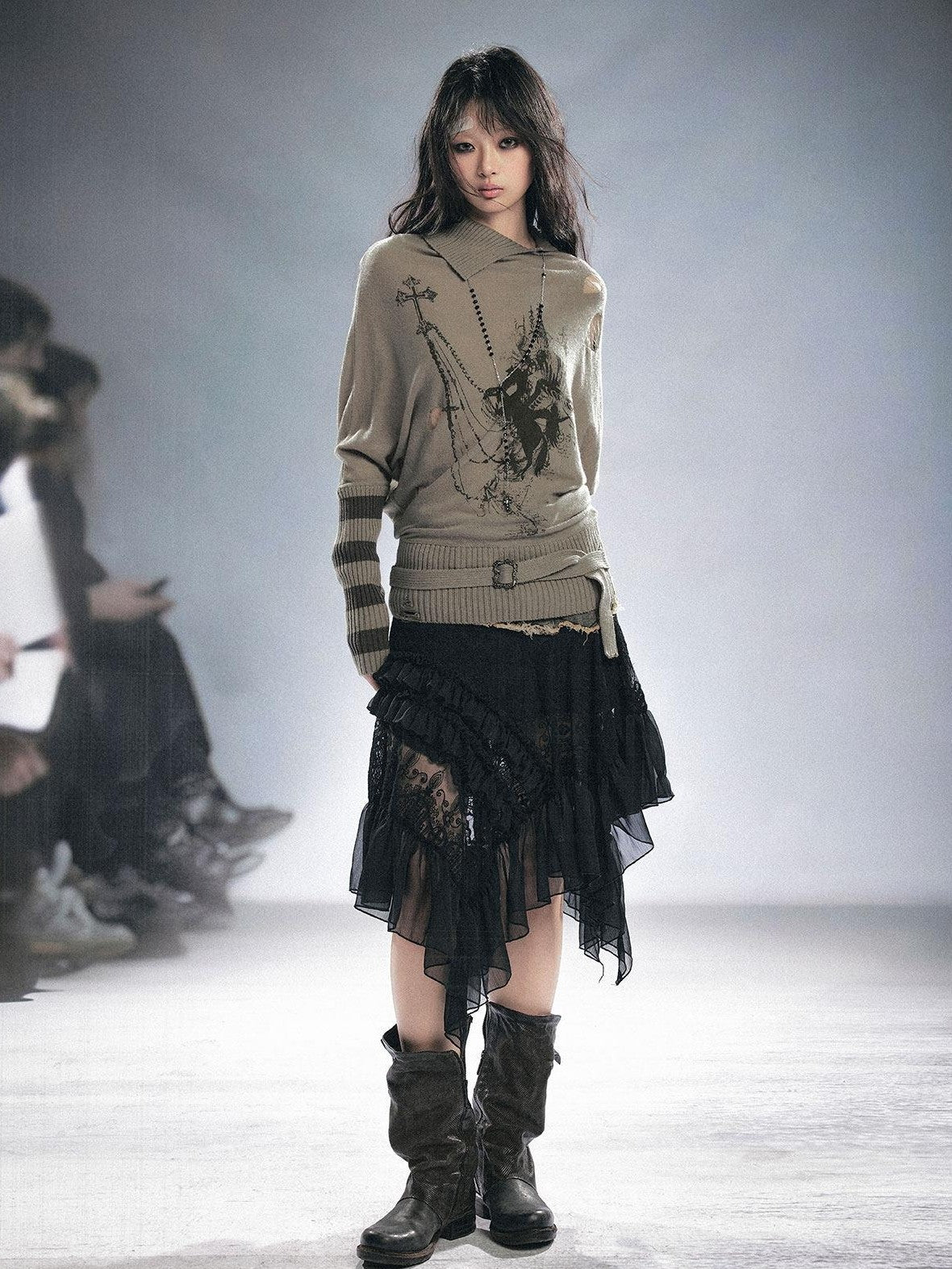 Cest Nous Wool Blend Punk Batwing Sleeve Regular Fit Women Striped Character T-Shirt