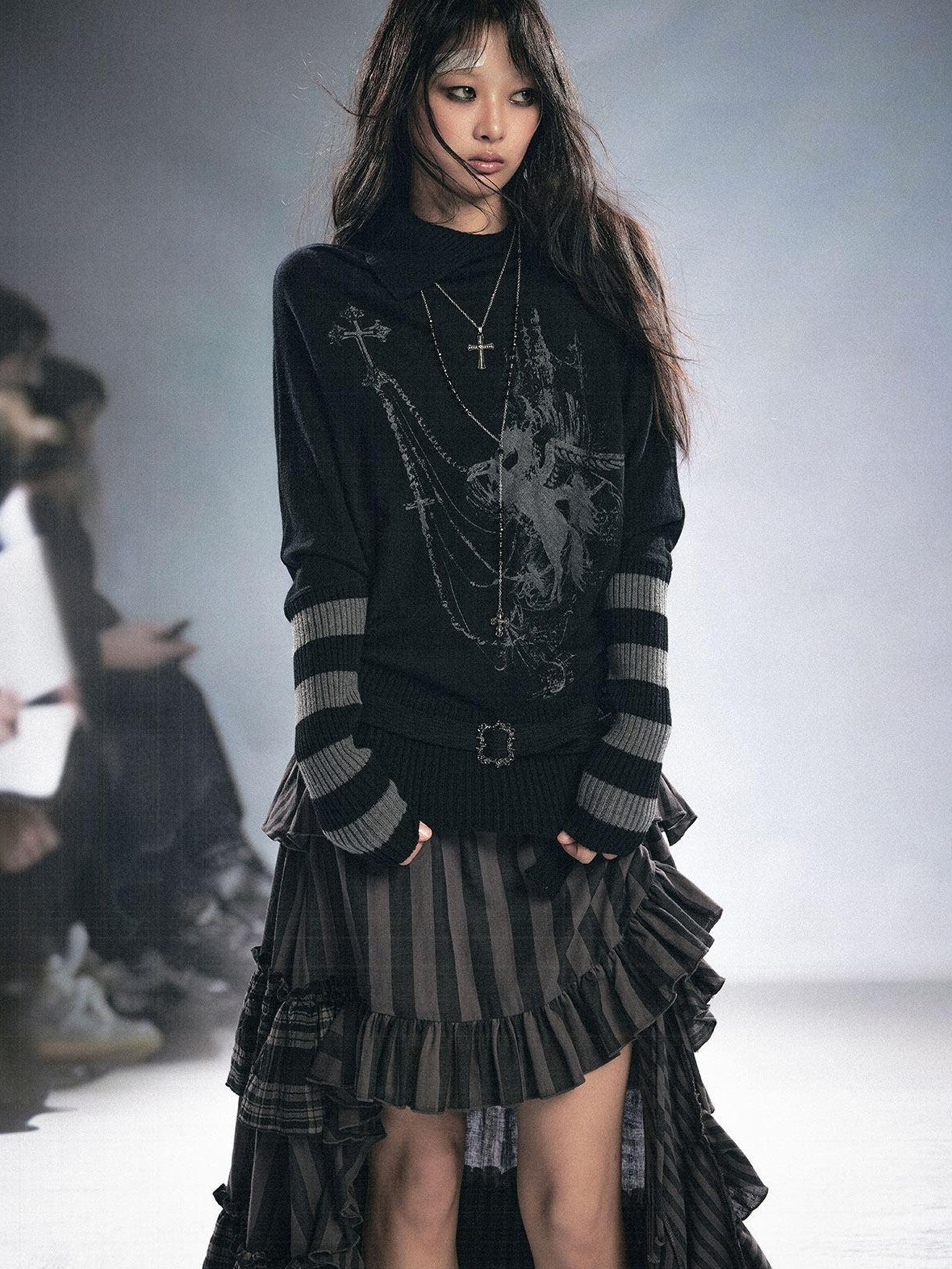 Cest Nous Wool Blend Punk Batwing Sleeve Regular Fit Women Striped Character T-Shirt