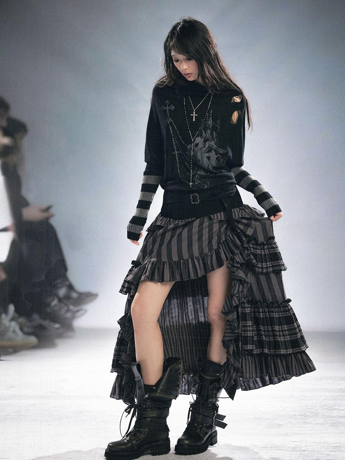 Cest Nous Wool Blend Punk Batwing Sleeve Regular Fit Women Striped Character T-Shirt