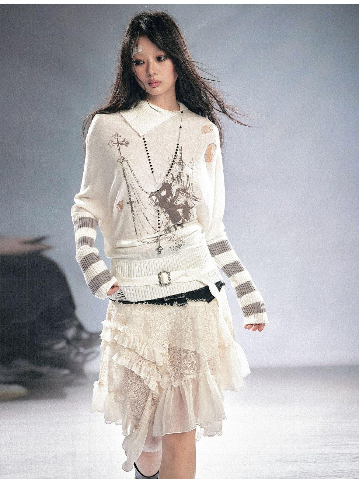 Cest Nous Wool Blend Punk Batwing Sleeve Regular Fit Women Striped Character T-Shirt