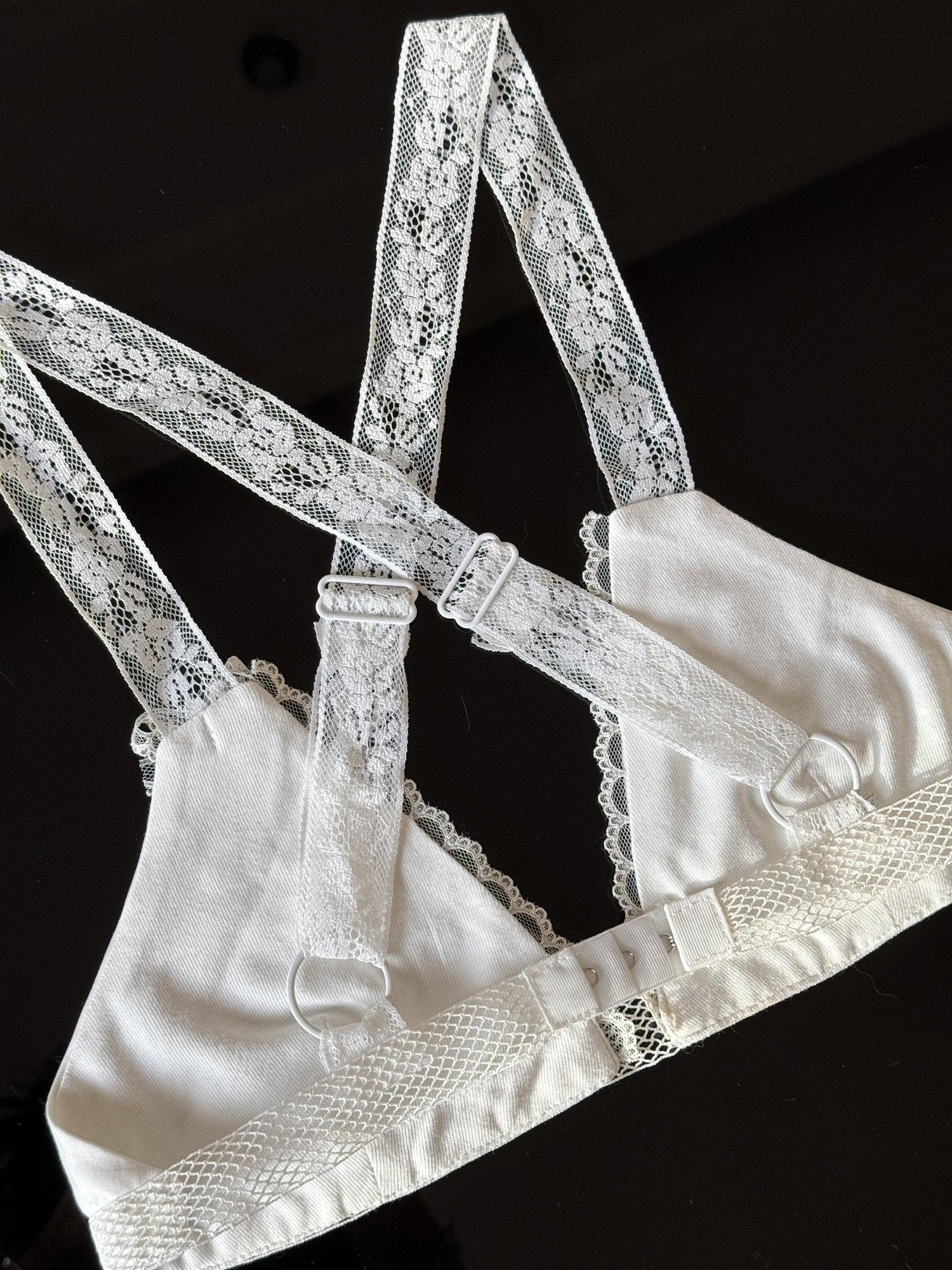 Chipchipshop Ivory Lace Cross Front Adjustable Straps Women&