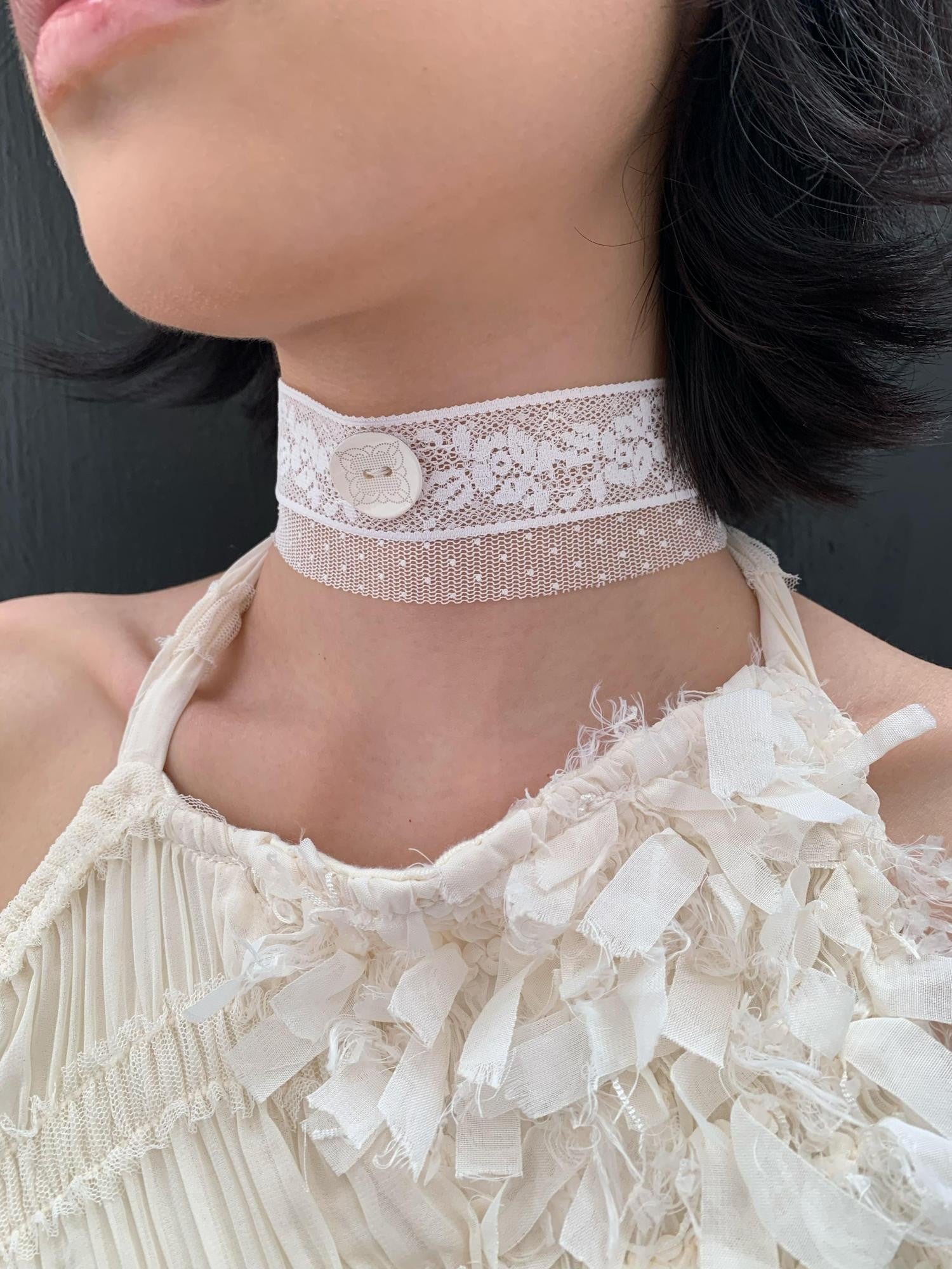 Chipchipshop Vintage Lace Satin Ribbon Feather Accent Lace Button Women&