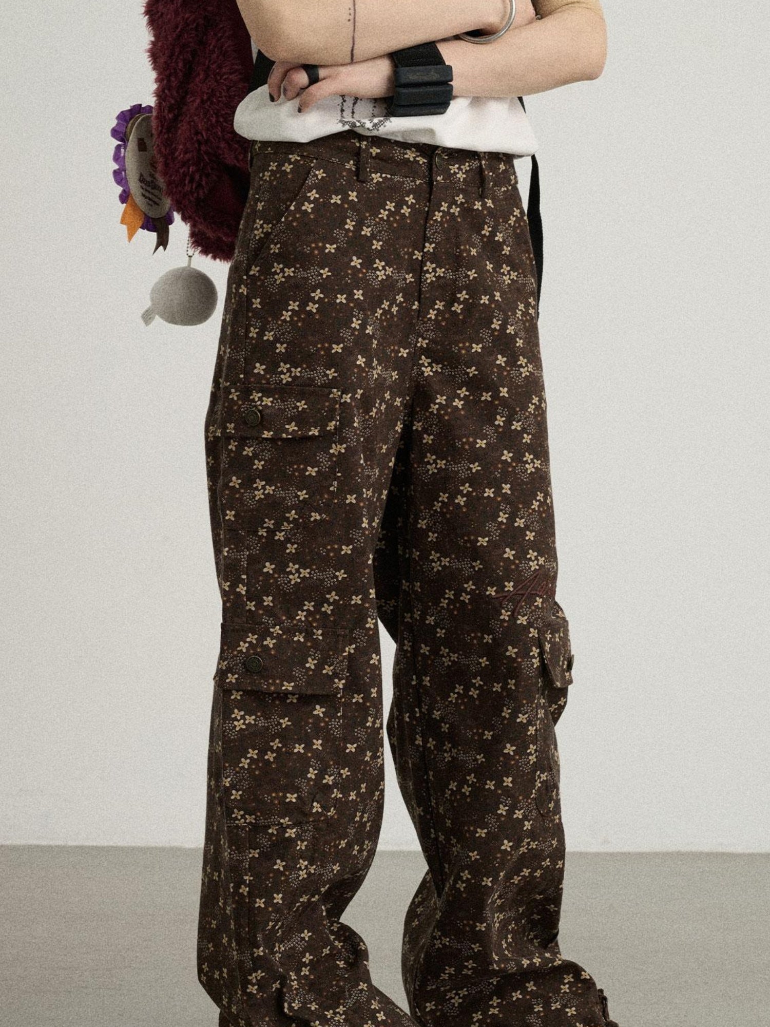 Achihara Chocolate Floral Print Casual Pants