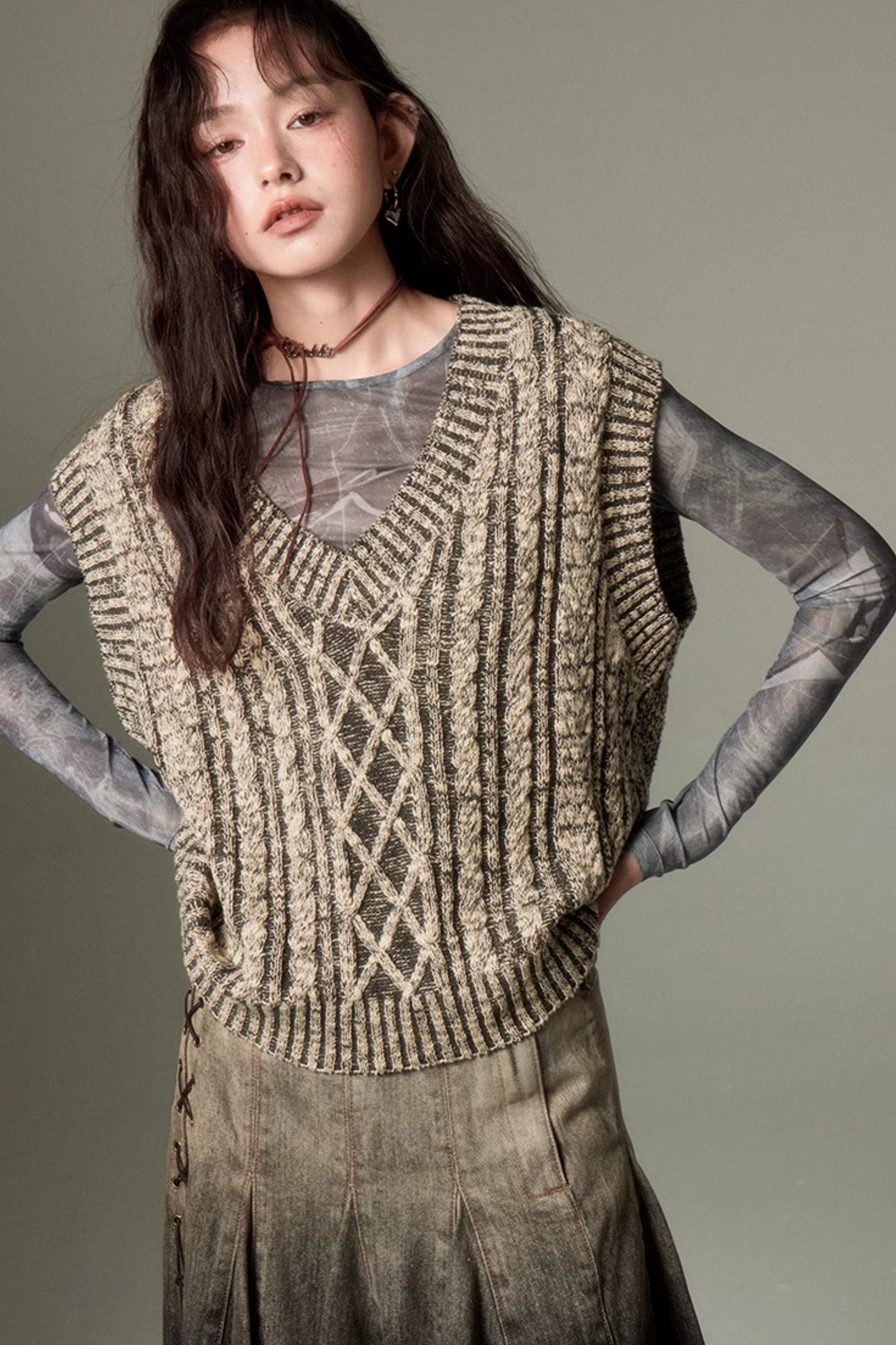 DIDDI MODA Classic Cable Knit V Neck Sweater Vest