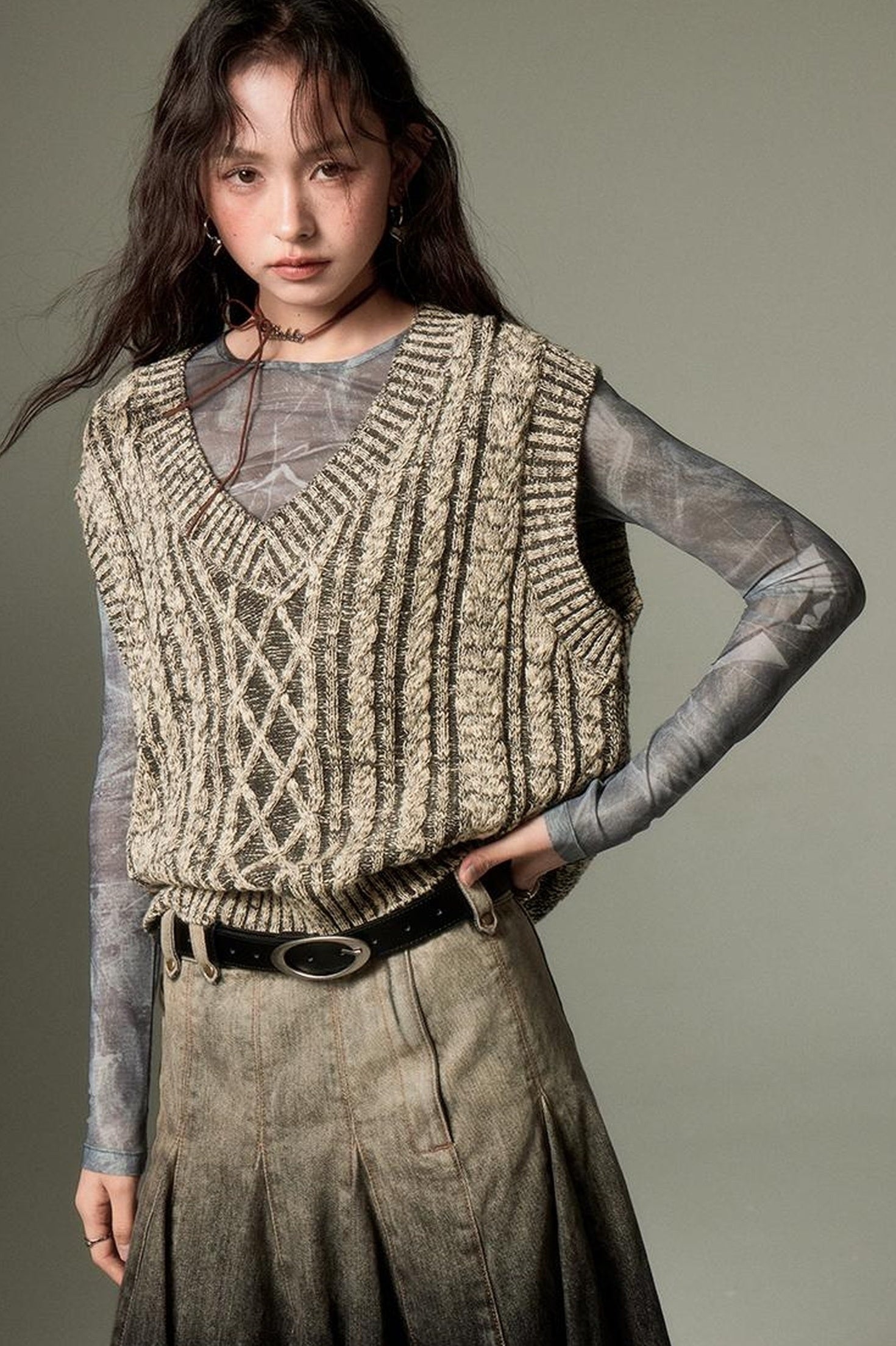 DIDDI MODA Classic Cable Knit V Neck Sweater Vest