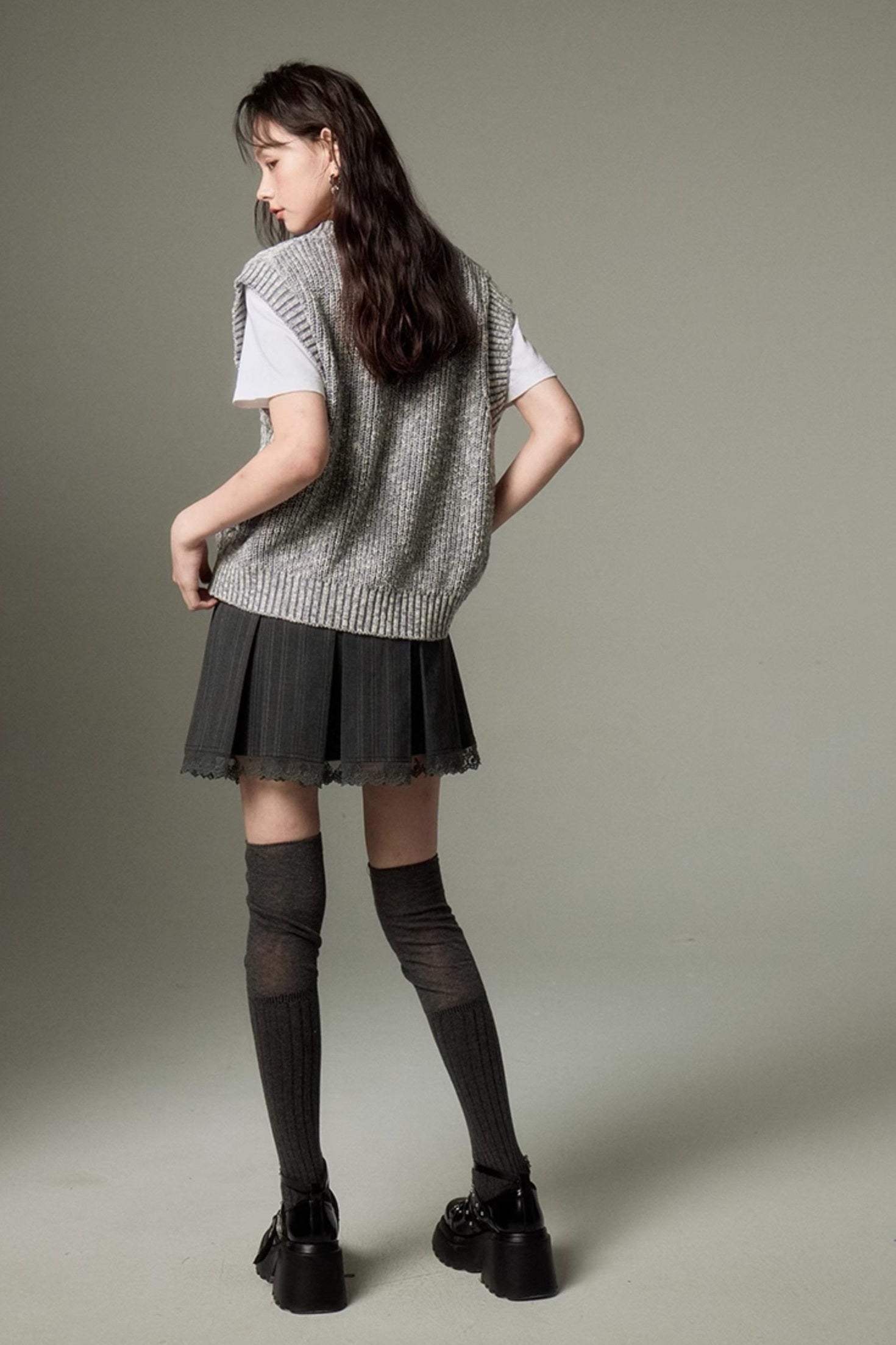 DIDDI MODA Classic Cable Knit V Neck Sweater Vest