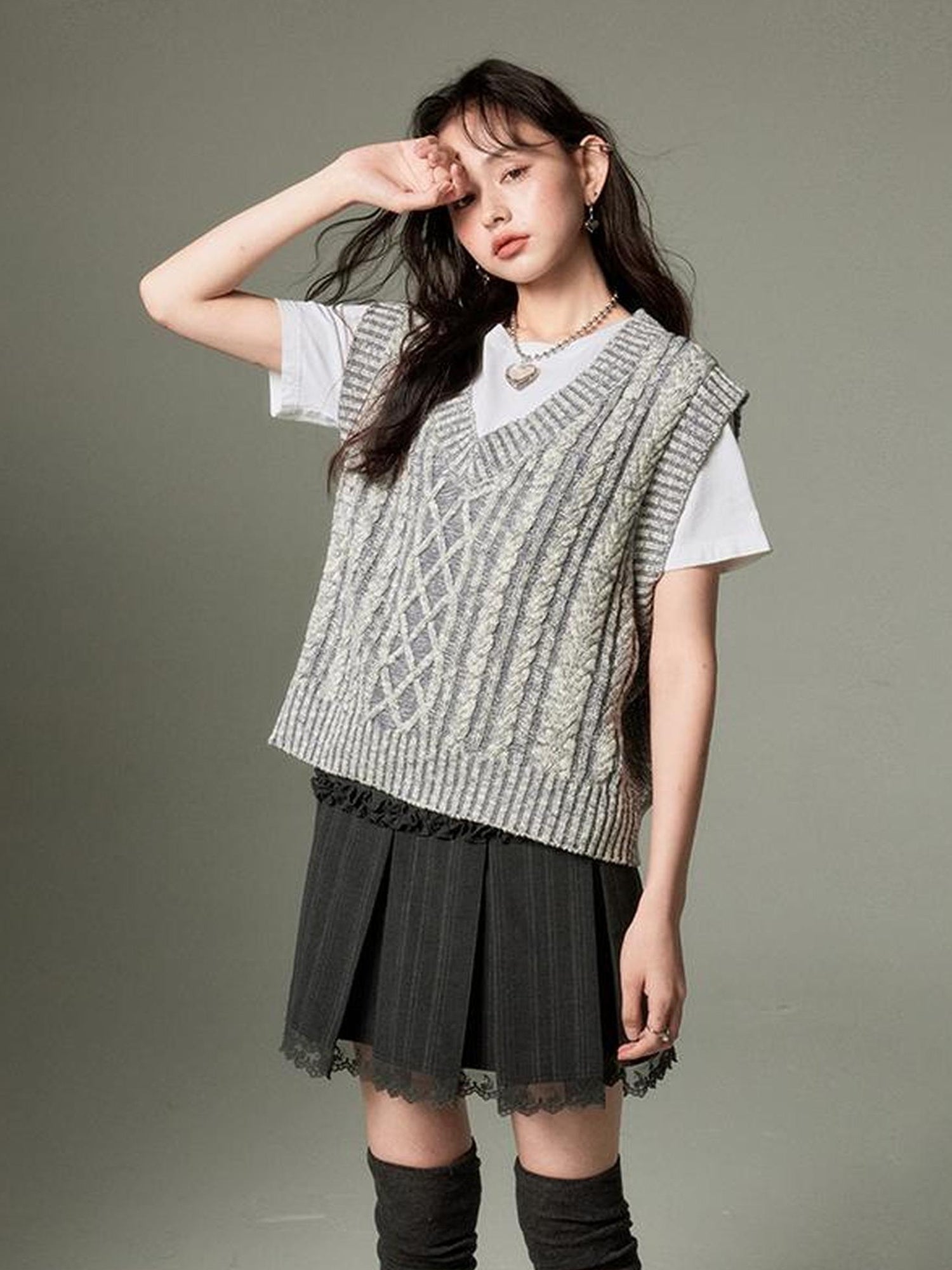 DIDDI MODA Classic Cable Knit V Neck Sweater Vest
