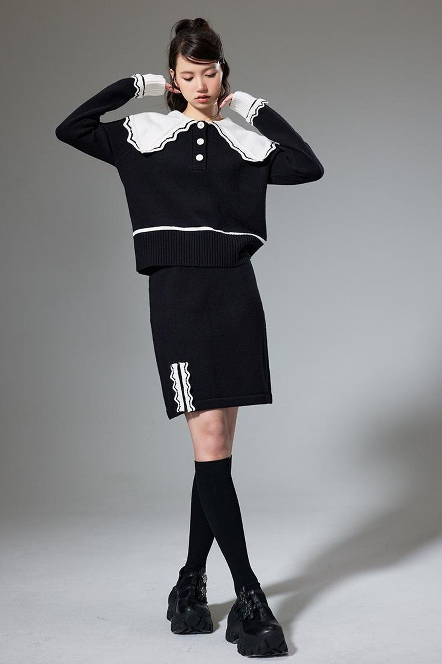 DIDDI MODA Classic Color Block Lace Collar Knit Set